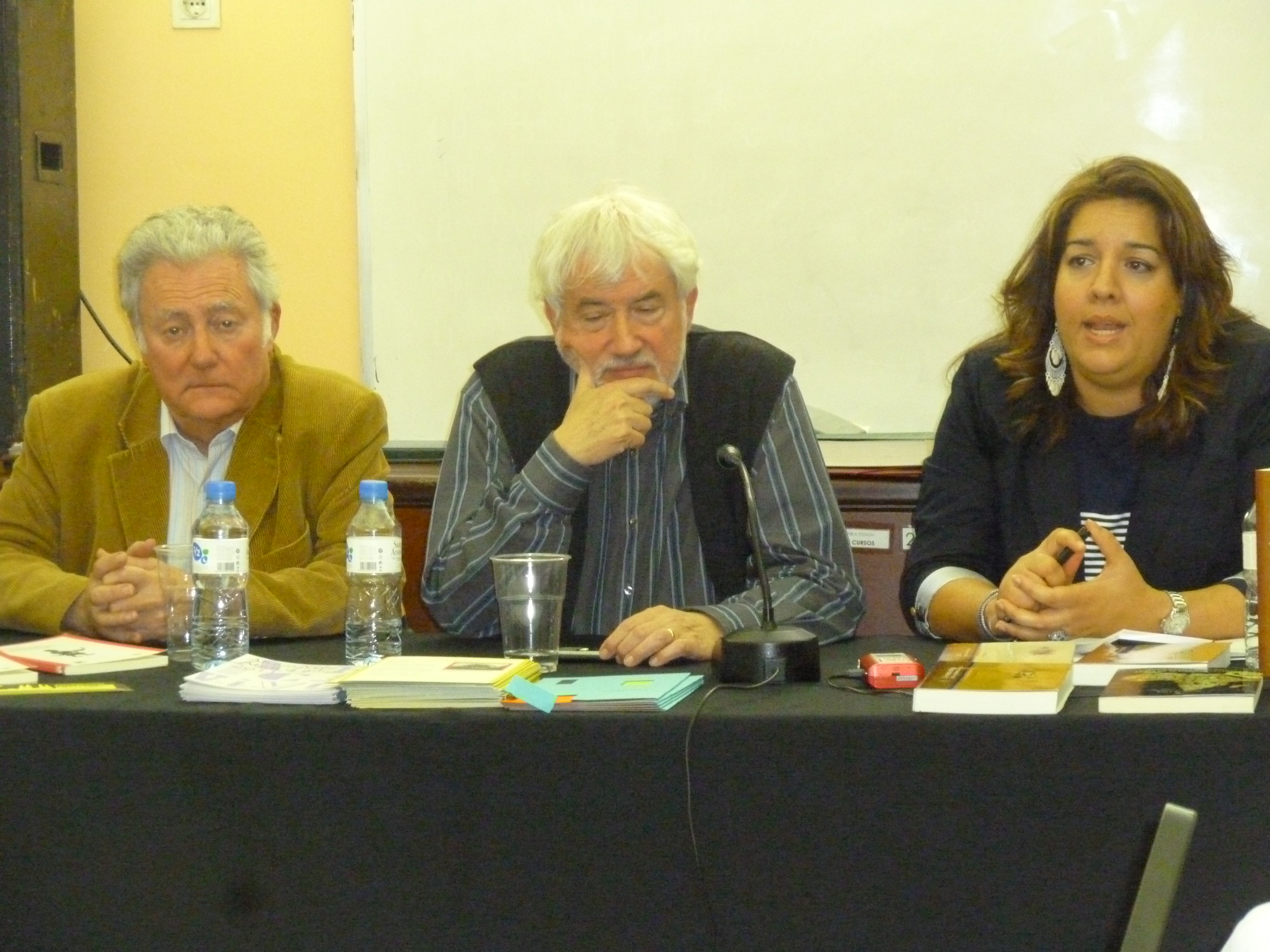 7. Josep María Sarabia, responsable de la librería La Ploma, Ferrán Iniesta, profesor y ensayista y Calcines, Jefa del Área Web y Mediateca on line de Casa África