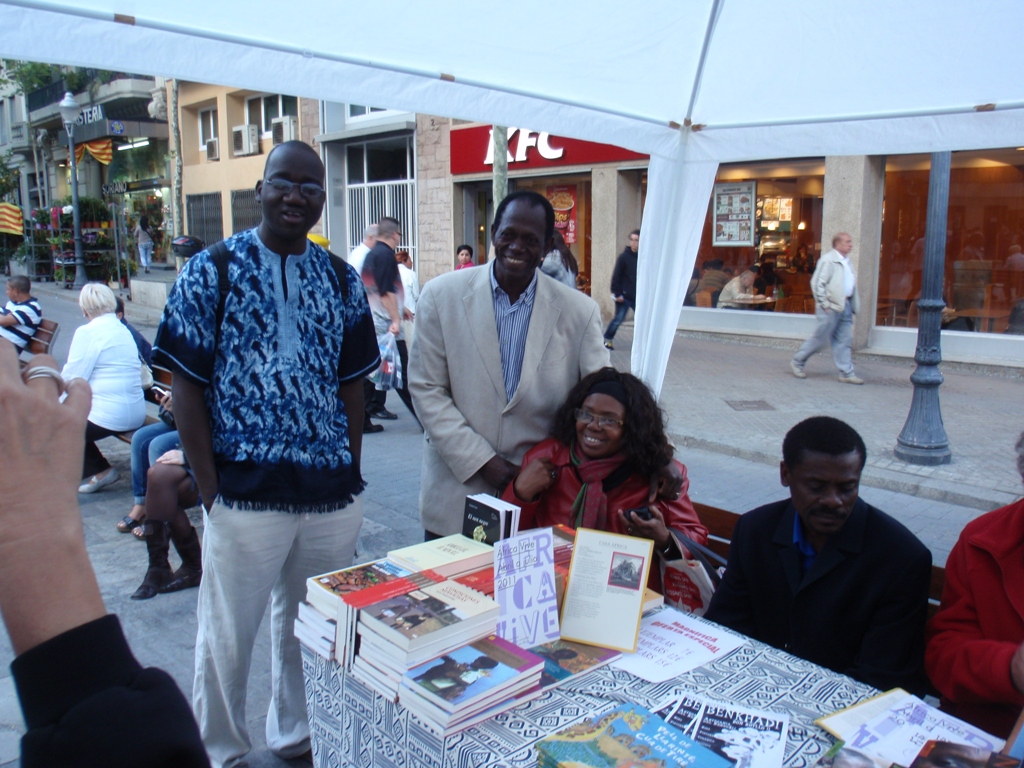 9. Saiba Bayo, escritor, Koumera, senegales, autor de unos cuentos infantiles, Remei Sipi autora de diversos ensayos y libros de cuentos, y Tomás Avila Laurel escritor guineano