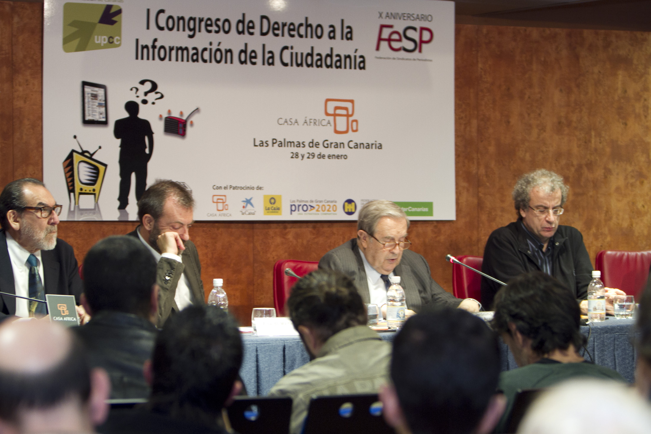 12. Dardo Gómez, Secretario General de la FeSP, Ricardo Martínez Vázquez, Director General de Casa África, Jerónimo Saavedra, alcalde de Las Palmas de Gran Canaria y José María Calleja, periodista