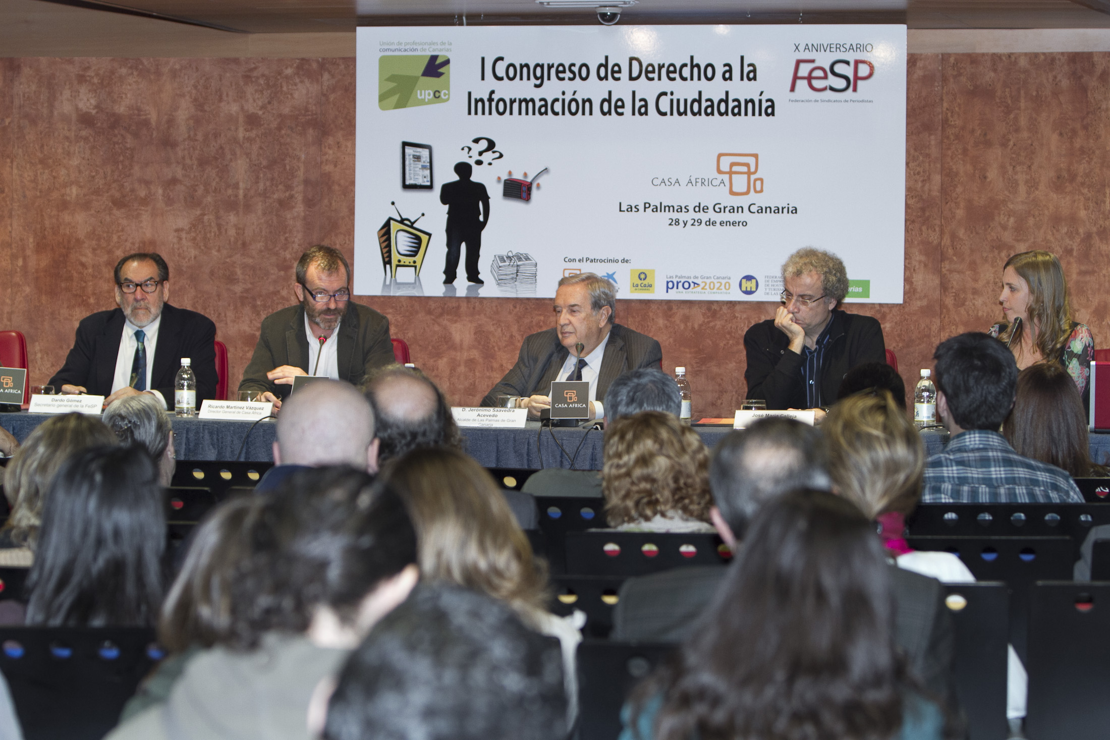 17. Dardo Gómez, Secretario General de la FeSP, Ricardo Martínez Vázquez, Director General de Casa África, Jerónimo Saavedra, alcalde de Las Palmas de Gran Canaria y José María Calleja, periodista