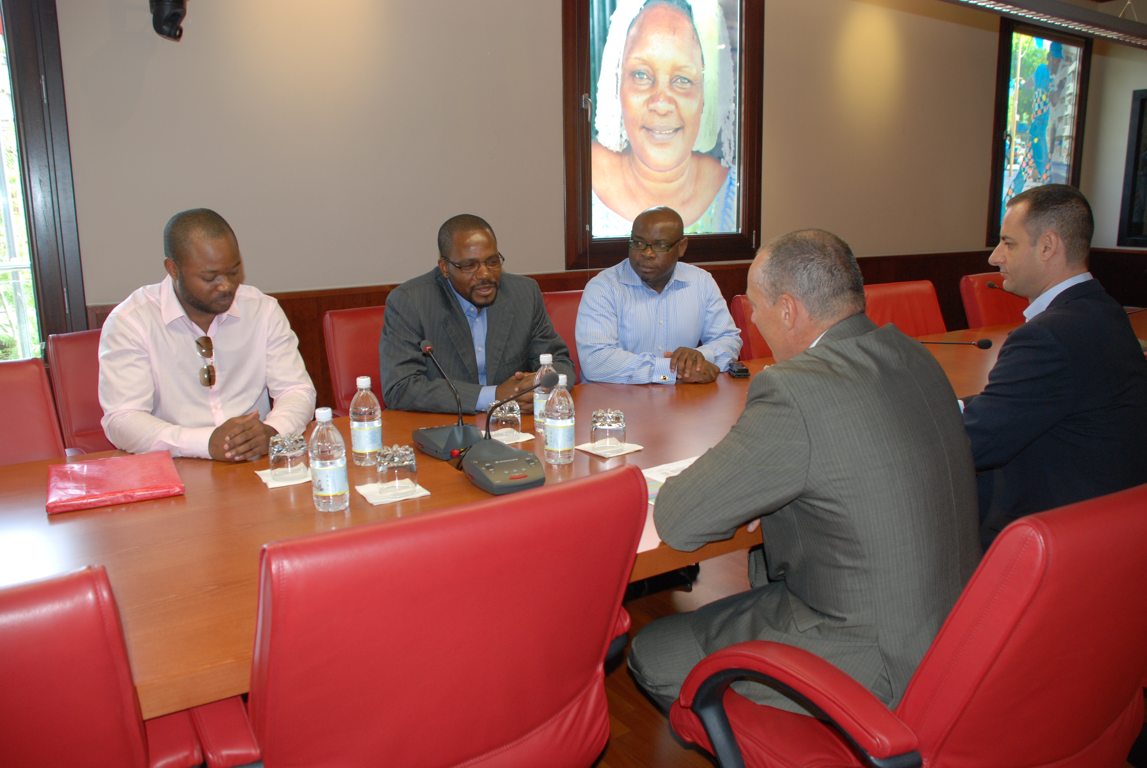 19. Visita Institucional a la sede de Casa África de Gabriel Mbega Obiang Lima,  Ministro Delegado de Minas, Industrias y Energía de Guinea Ecuatorial