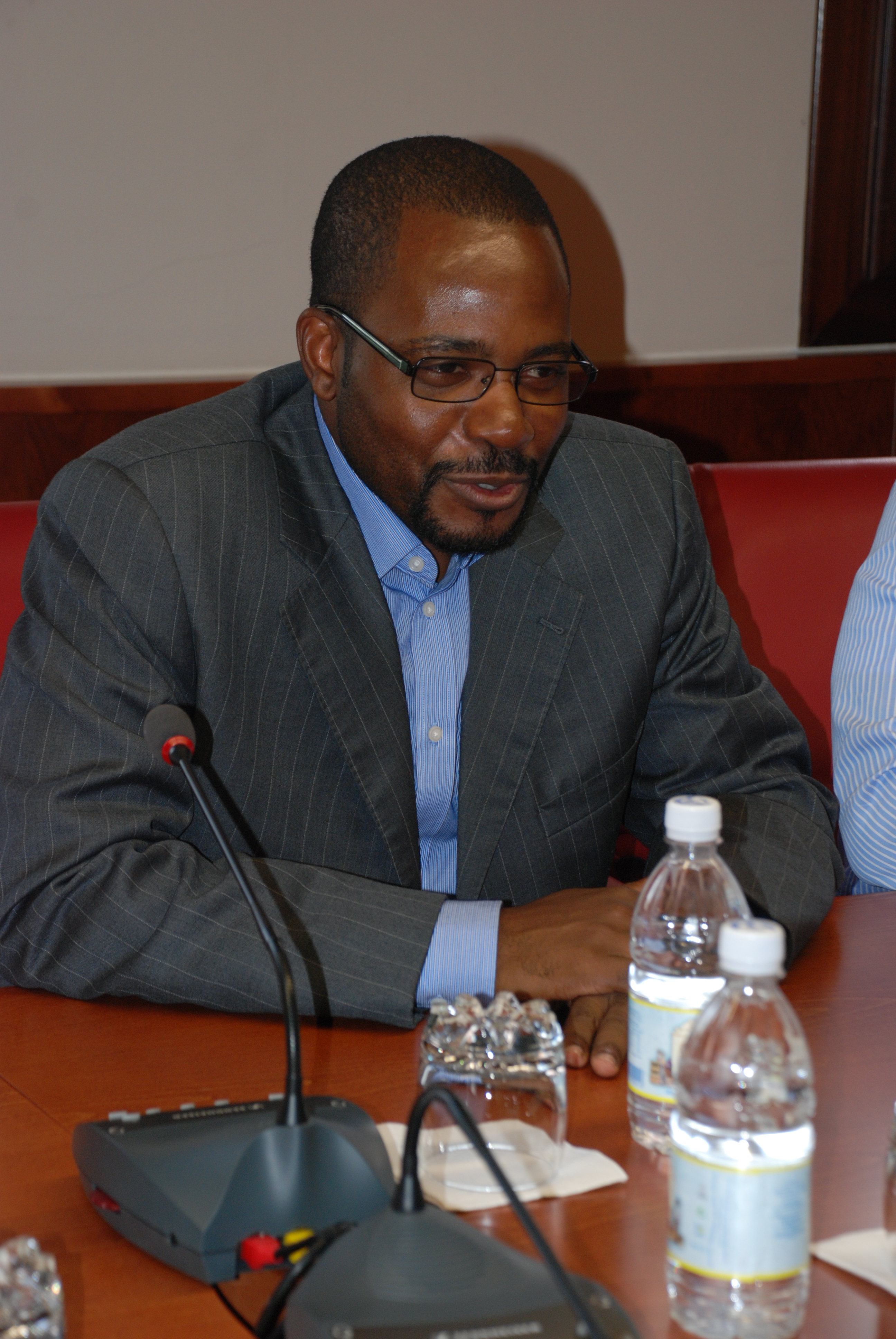 23. Visita Institucional a la sede de Casa África de Gabriel Mbega Obiang Lima,  Ministro Delegado de Minas, Industrias y Energía de Guinea Ecuatorial