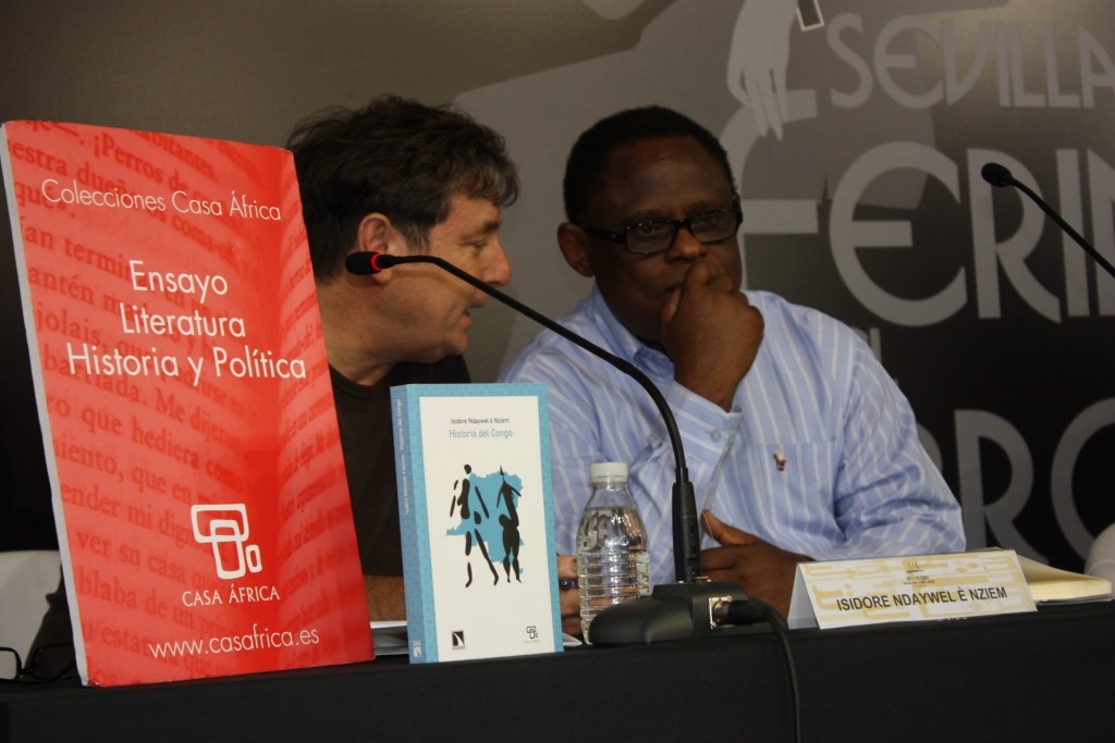 14. Isidore Ndaywel, autor de Historia del Congo, desde sus orígenes hasta nuestros días