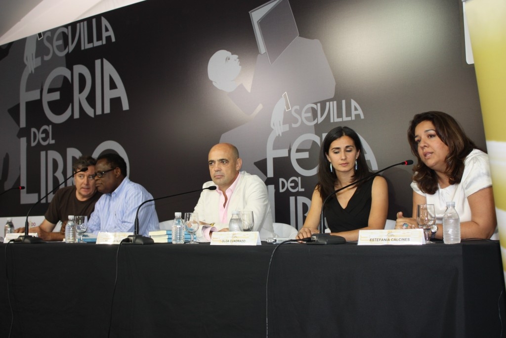 18. Isidore Ndaywel, autor de Historia del Congo, desde sus orígenes hasta nuestros días, Félix Costales, Embajador de España en Congo, Eva Cuadrado y Estefanía Calcines, Jefa del Área Web y Mediateca on-line