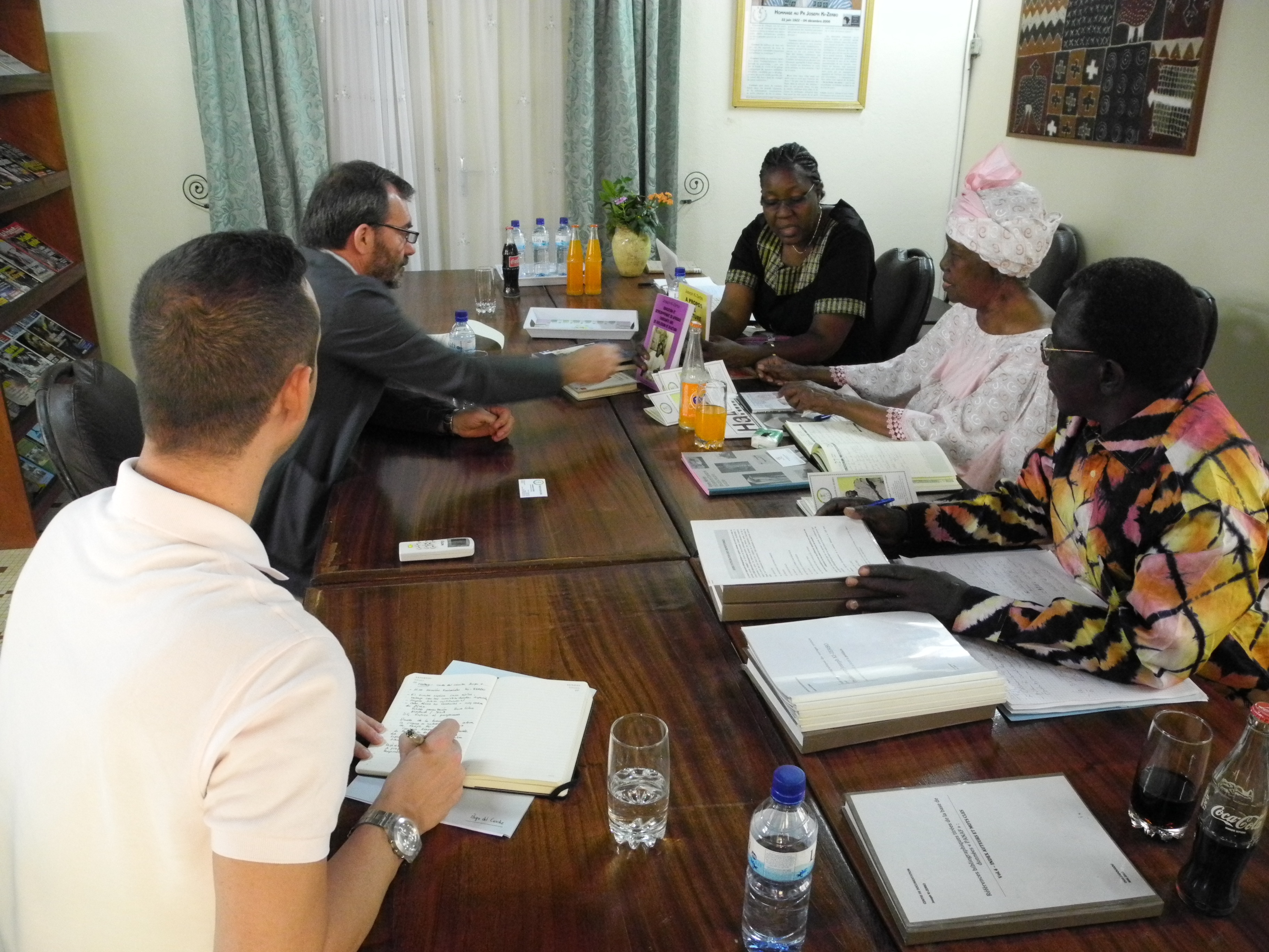 13. Visita de Ricardo Martínez Vázquez, director general de Casa África a la Fundación Joseph Ki-Zerbo