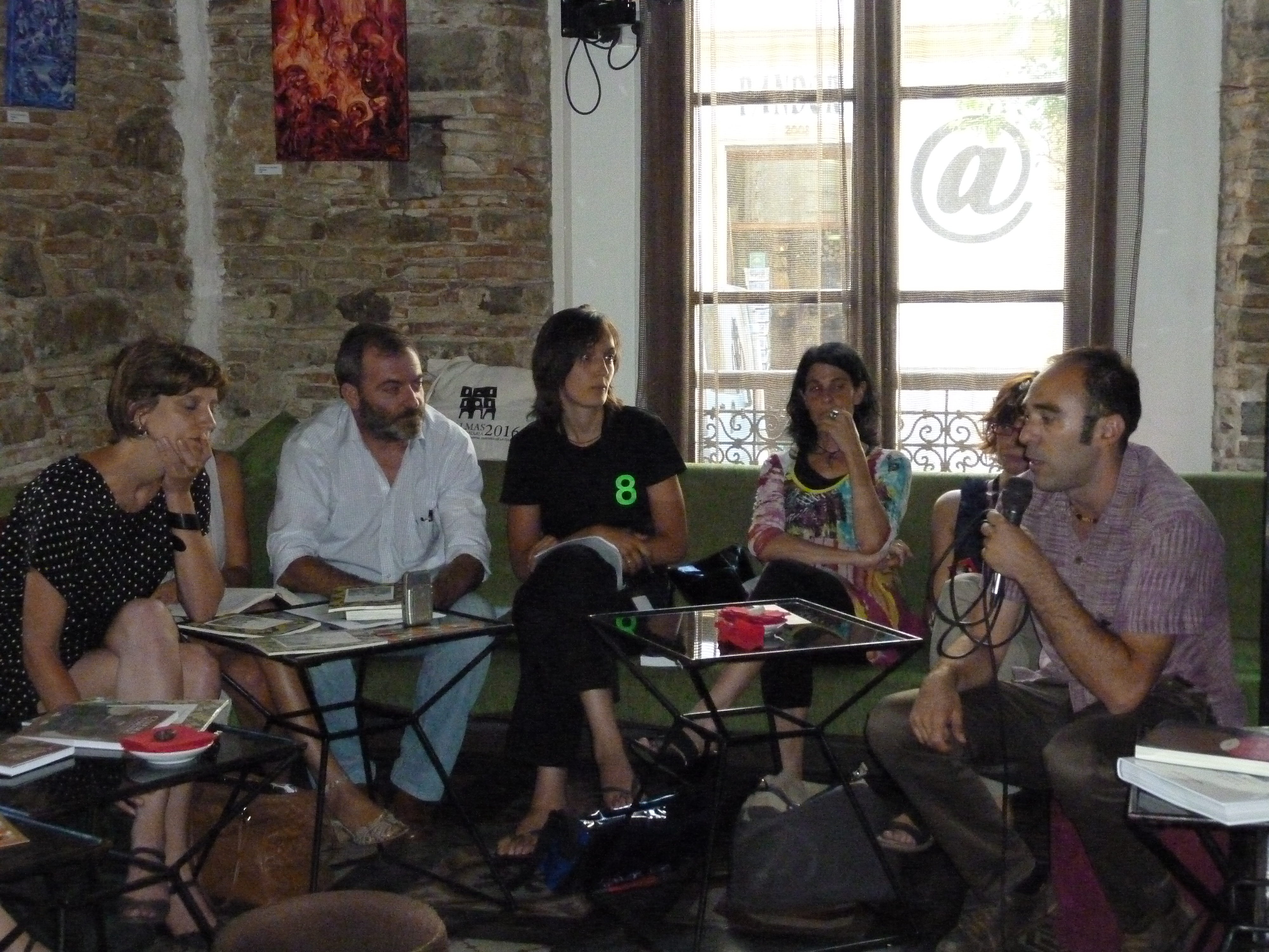 36. Café Literario @ Misiana: Presentación de Cuadernos de Cine Nº1, Utopía y realidad: 50 años de ¿independencias africanas?, Marion Berger, Ed. Casa África, 2011 a cargo de Ricardo Martínez Vázquez, Director General de Casa África