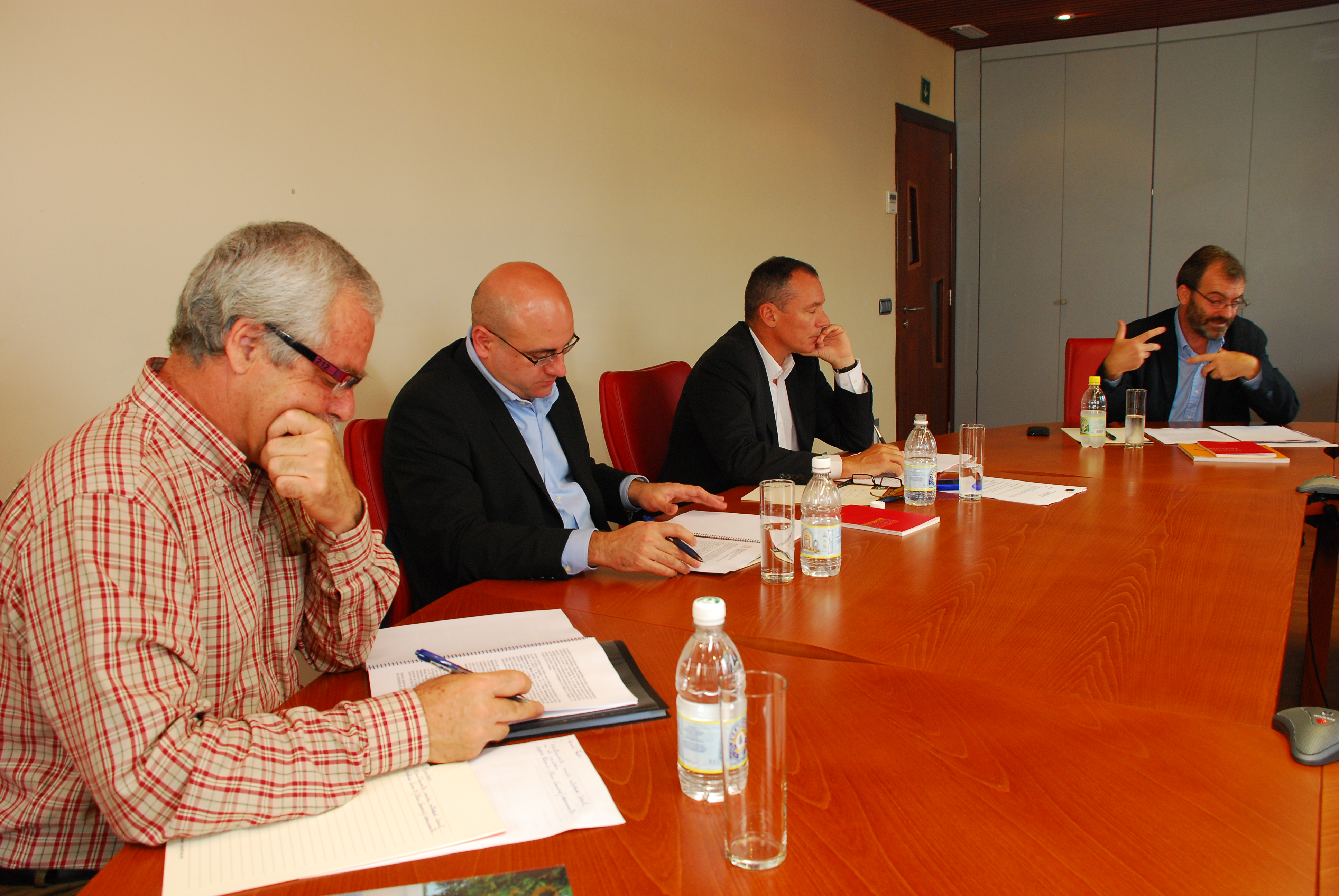 1.  Reunión de la Comisión Delegada del Consejo Rector