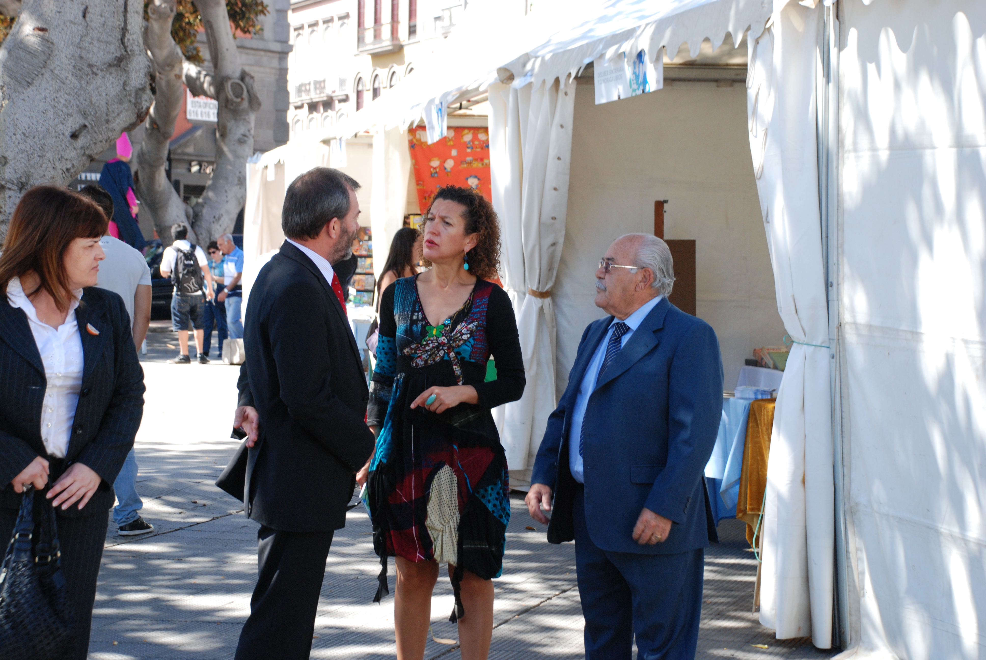 10. Milagros Luis Brito, Consejera de Educación del Gobierno de Canarias y Ricardo Martínez Vázquez, Director General de Casa África