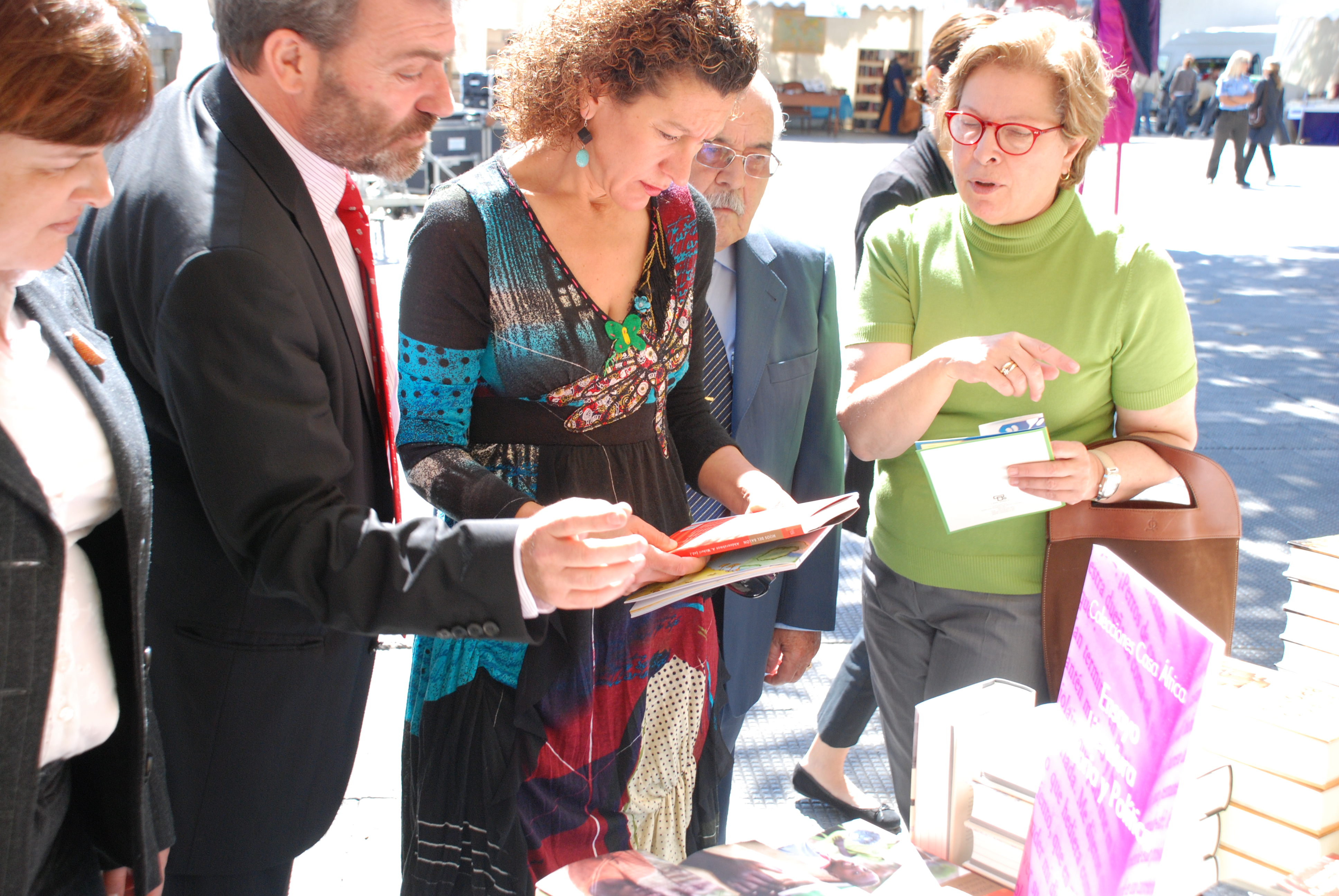 12. Milagros Luis Brito, Consejera de Educación del Gobierno de Canarias, Ricardo Martínez Vázquez, Director General de Casa África y Rosa María Quintana, Consejera de Cultura del Cabildo de Gran Canaria