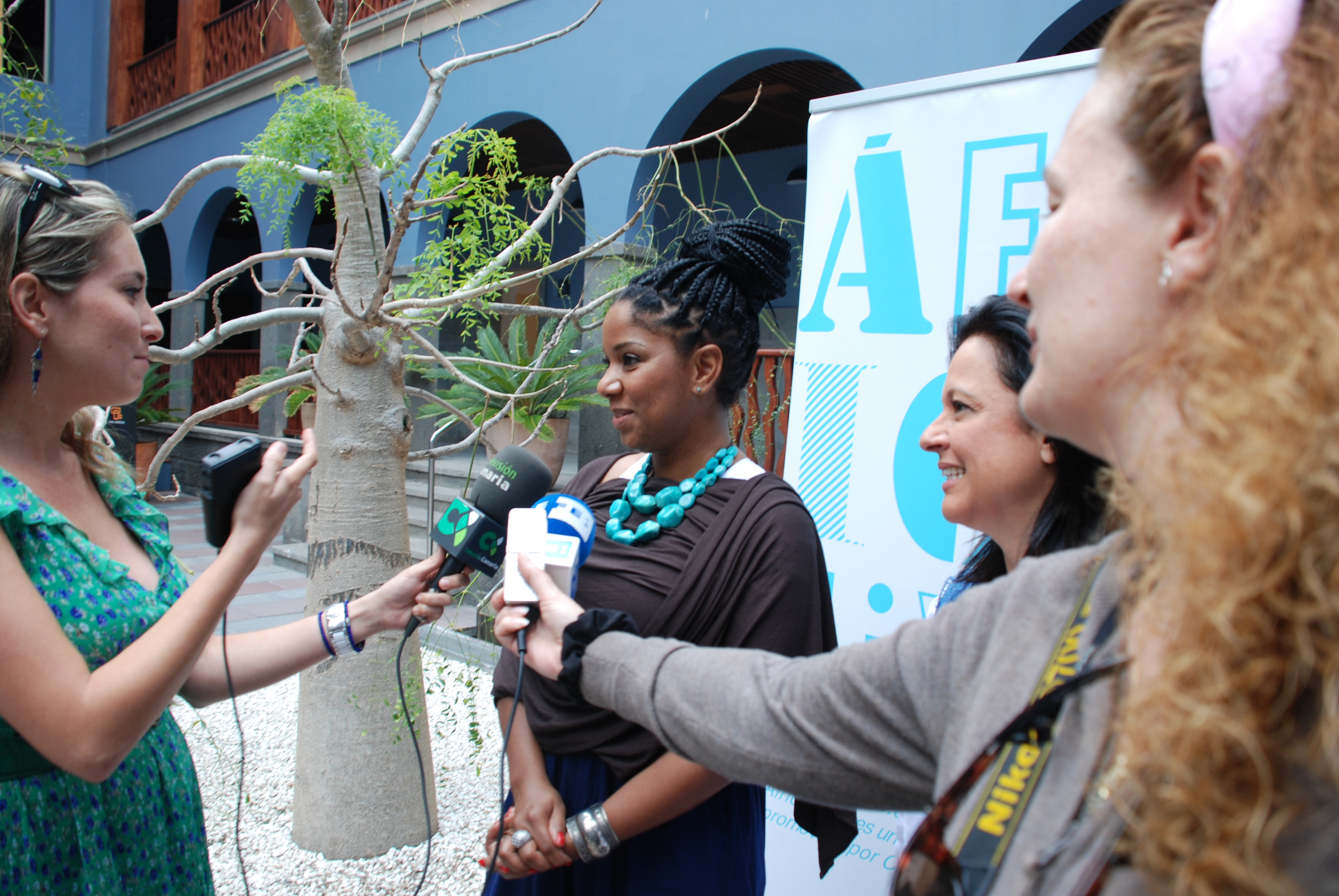 5. Rueda de prensa de Olga Cerpa y Nancy Vieira