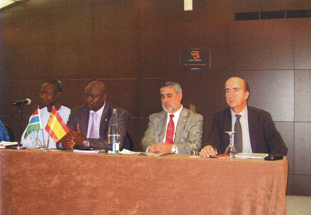 1. Kebba S. Touray, Embajador de Gambia en Madrid, Mamadou Tangara, Ministro de AAEE de Gambia , Juan A. del Moral,  Cónsul Honorario de Gambia en Barcelona y José Luis Márquez, Gerente de Casa África
