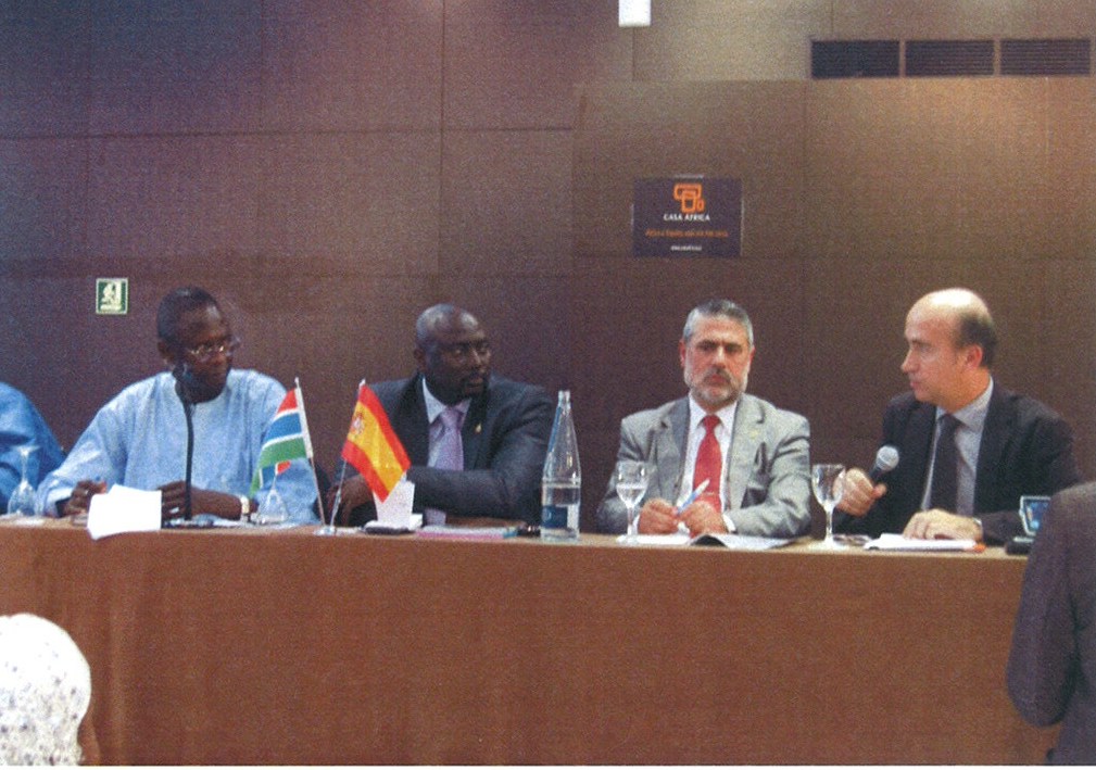 2. Kebba S. Touray, Embajador de Gambia en Madrid, Mamadou Tangara, Ministro de AAEE de Gambia , Juan A. del Moral,  Cónsul Honorario de Gambia en Barcelona y José Luis Márquez, Gerente de Casa África