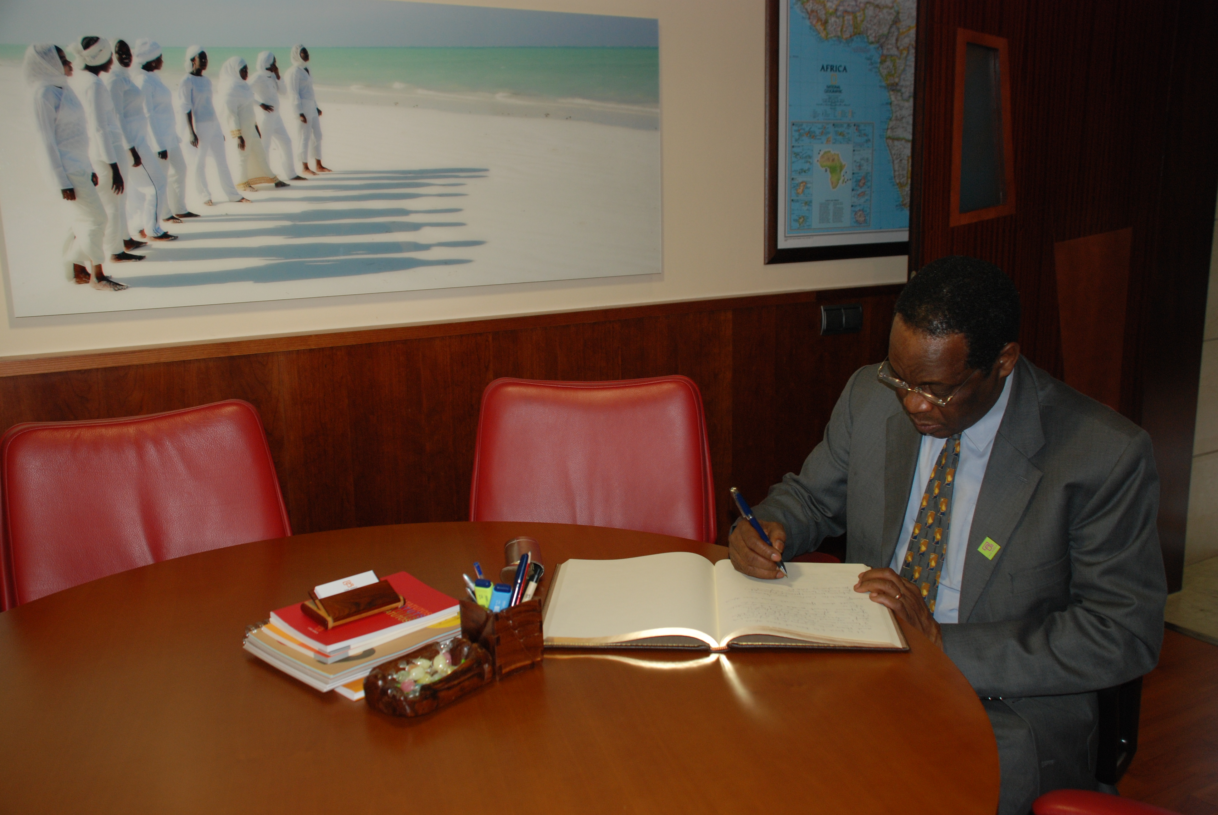 2. Francisco Caetano José Madeira, Director del Centro africano de estudios e investigación sobre el Terrorismo de la Unión africana (CAERT) y exministro de la Presidencia para Asuntos Diplomáticos de Mozambique