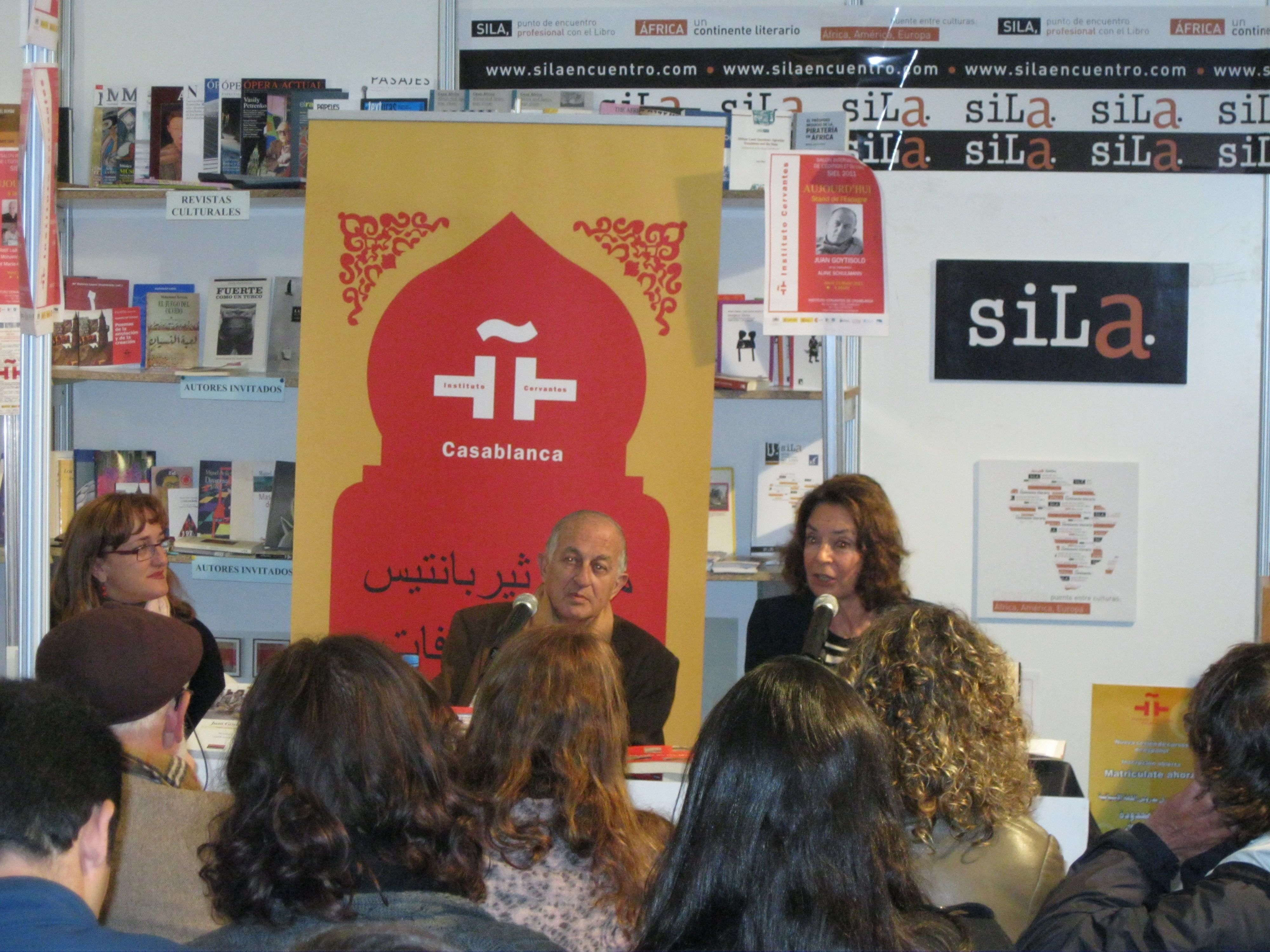 9. María Dolores López Enamorado, Directora del Instituto Cervantes de Casablanca, Juan Goytisolo , Escritor y Aline Schulmann, su traductora