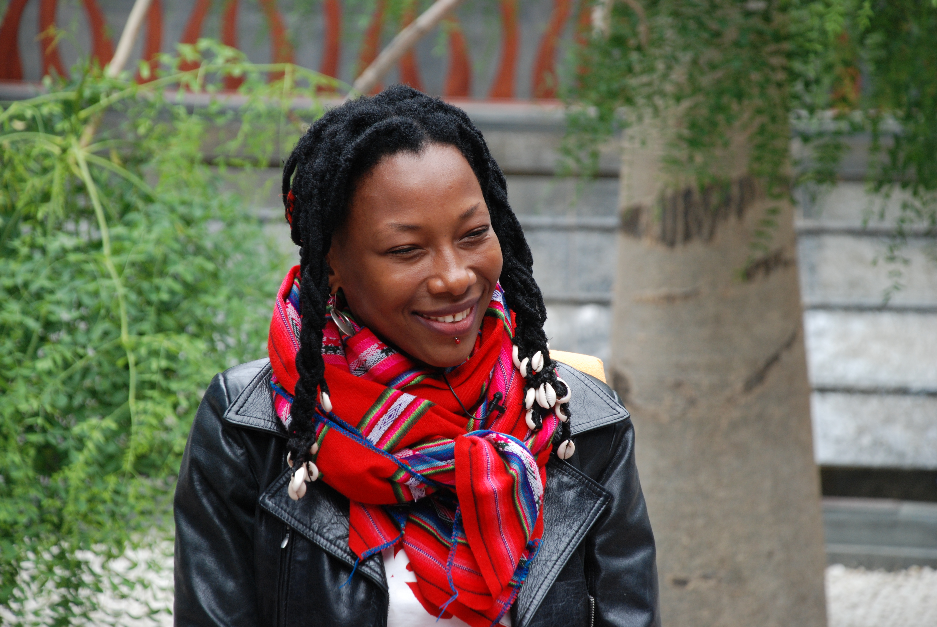 5. Entrevista a Fatoumata Diawará durante su visita a Casa África