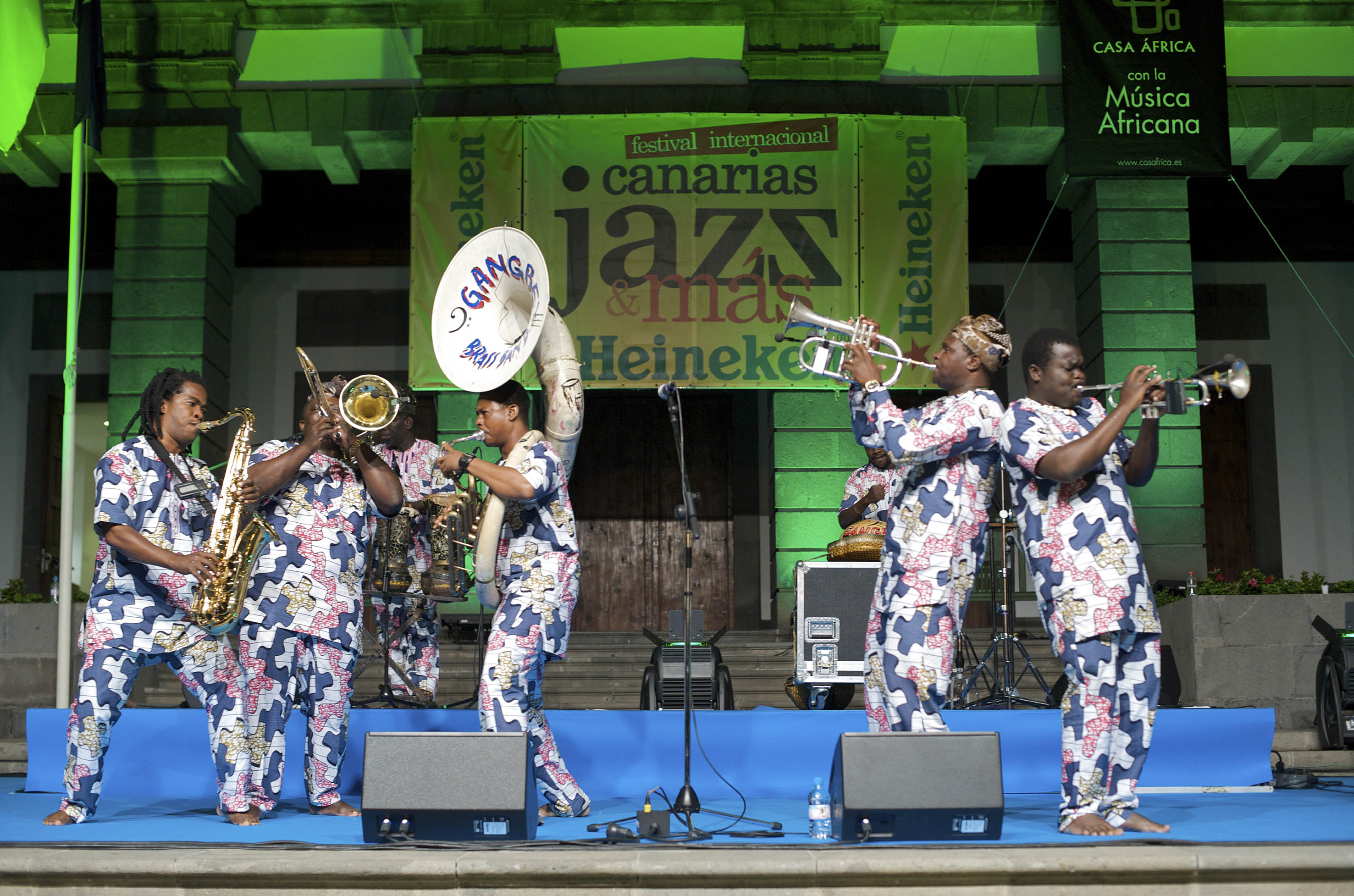 32. Actuación de la Gangbé Brass Band