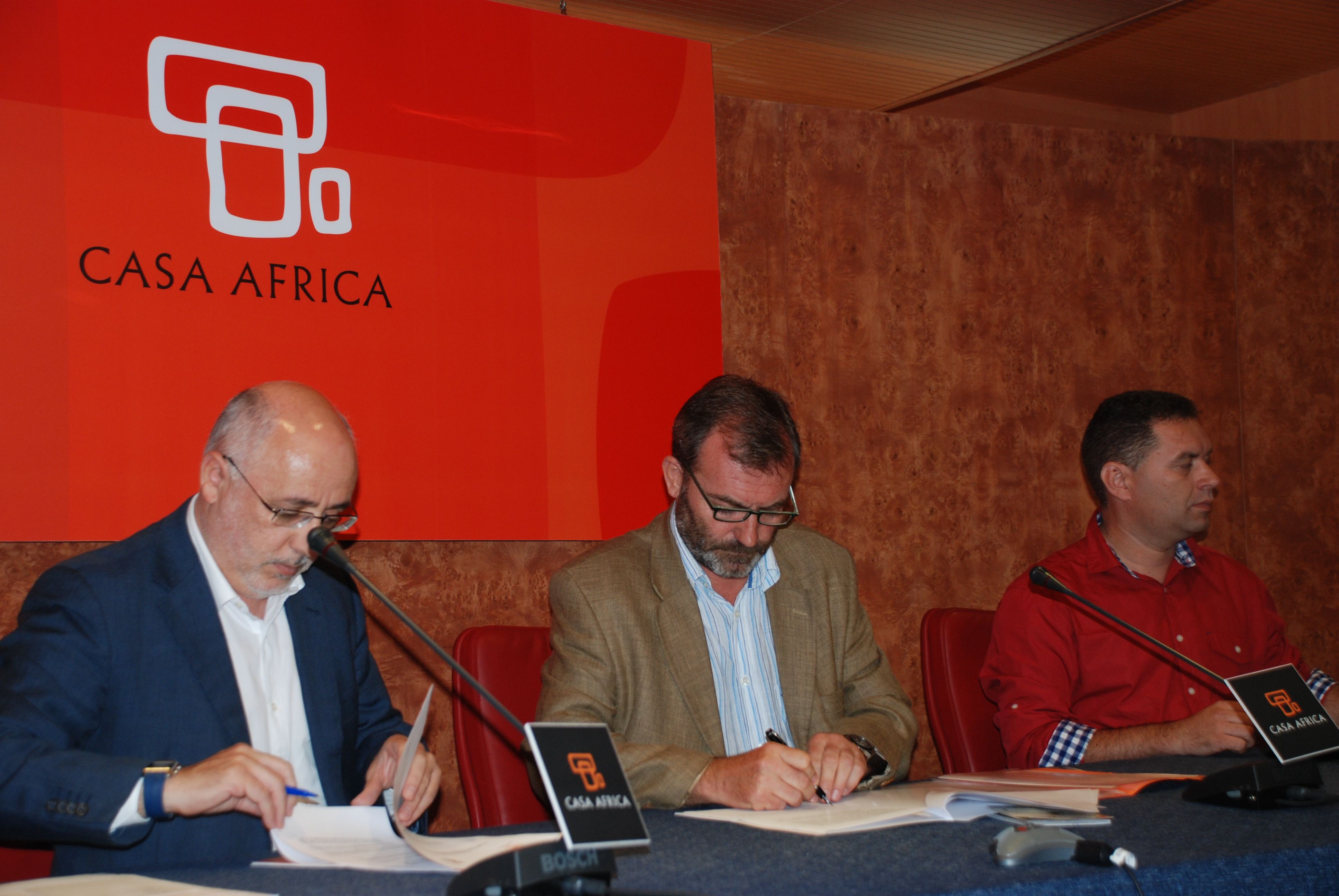 1. Rueda de prensa: Antonio Morales, Alcalde del Ayuntamiento de Agüimes, Ricardo Martínez Vázquez, Director General de Casa África y Francisco González, Consejal de Cultura del Ayuntamiento de Agüímes