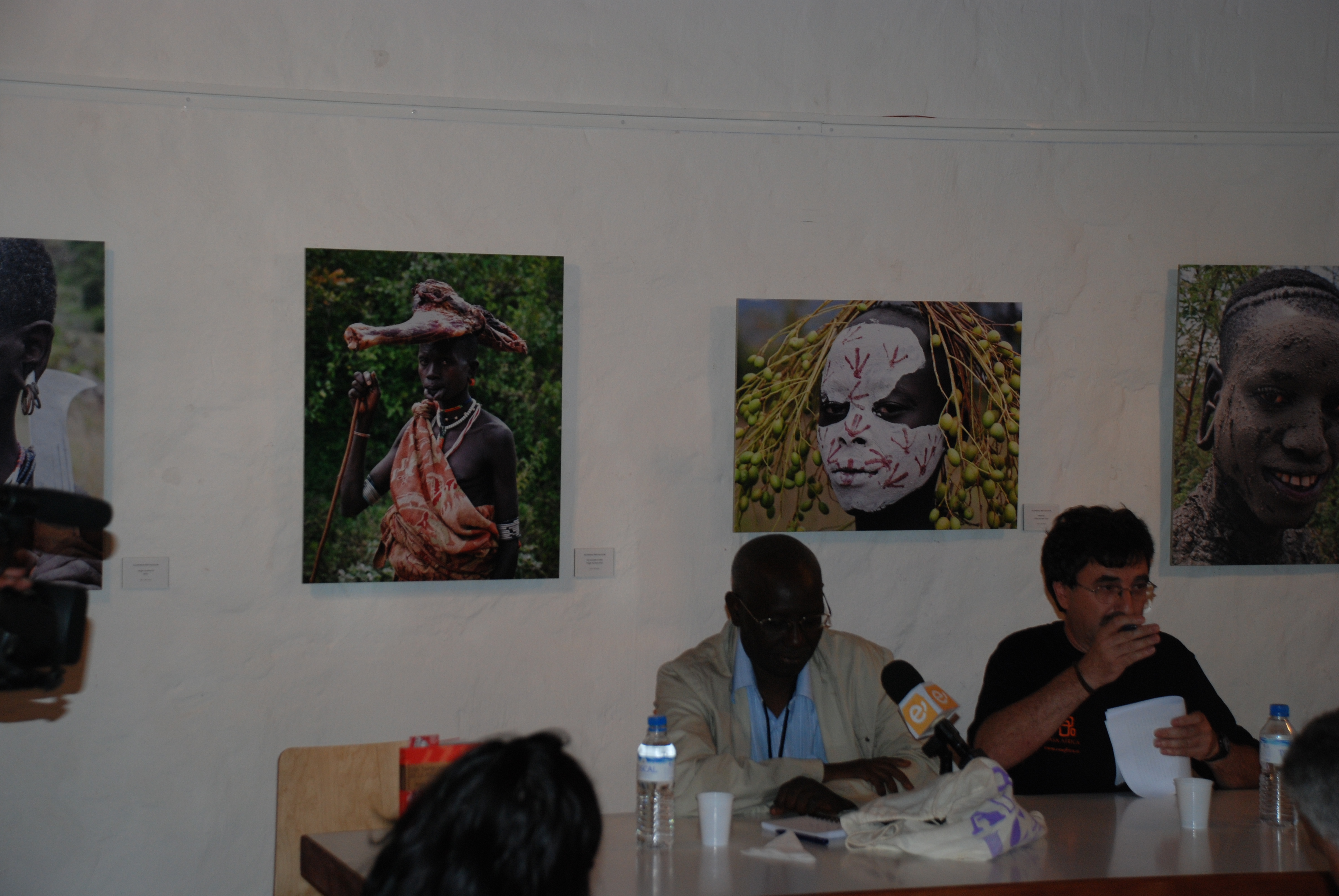 19. Boubacar Boris Diop, escritor y Antonio Lozano, escritor, director del Festival y coordinador del programa Letras Africanas de Casa África