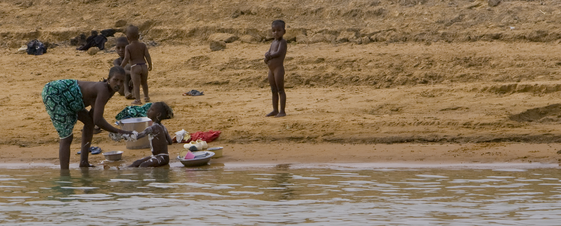 67. De Segú a Tombuctú. Un viaje por el río Níger, por Mario Vega (2010)