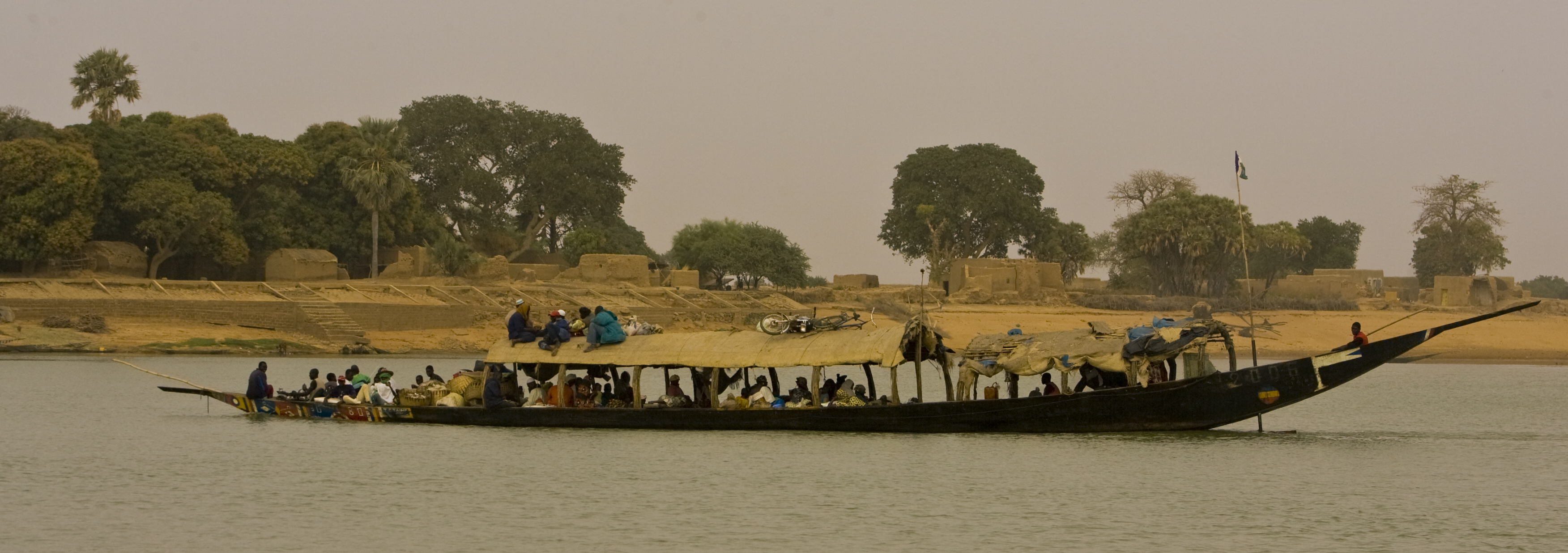 68. De Segú a Tombuctú. Un viaje por el río Níger, por Mario Vega (2010)