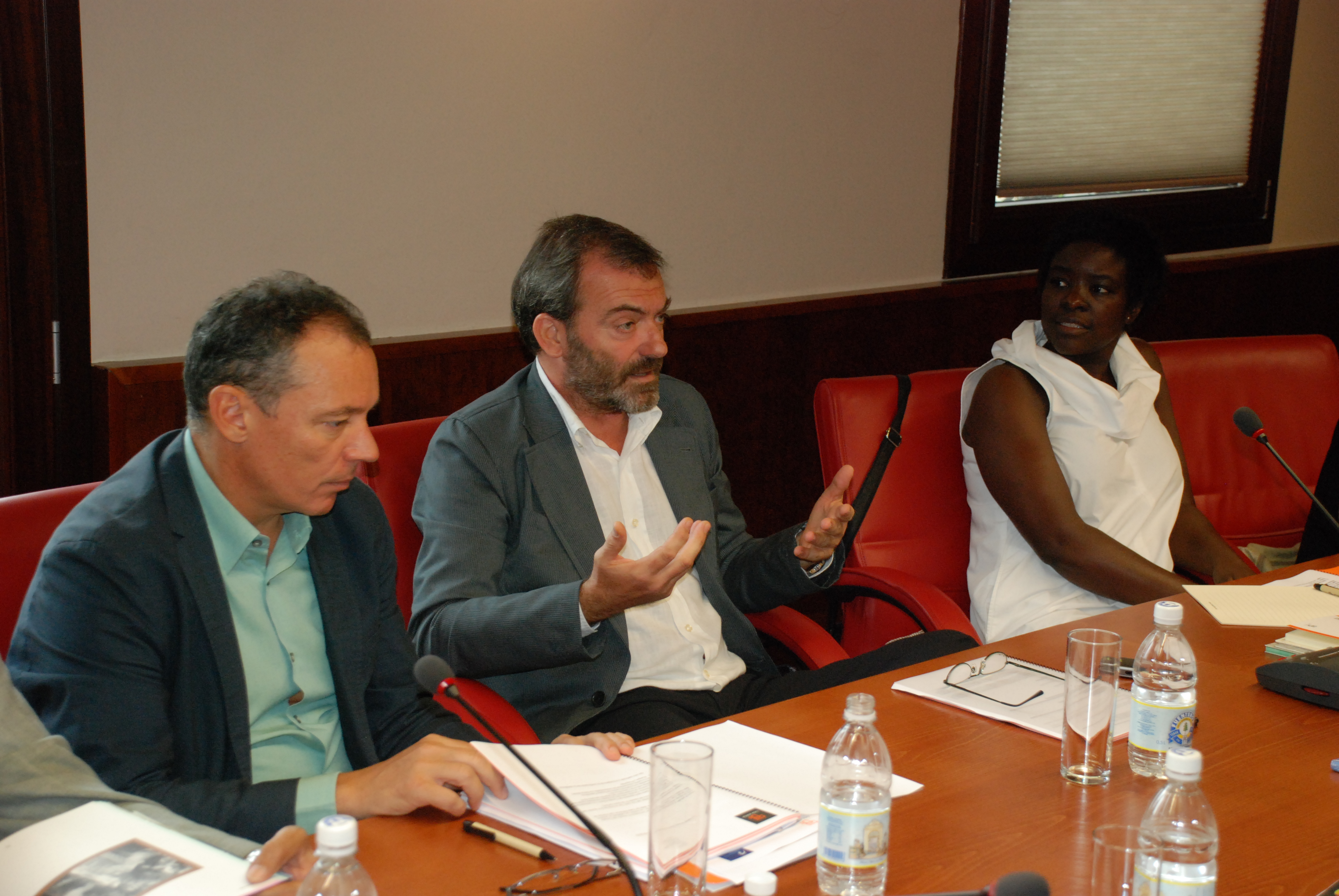 4. Dyangani Ose, Comisaria de Arte Contemporáneo, Ricardo Martínez Vázquez, Director General de Casa África y Luis Padilla, Secretario General de Casa África