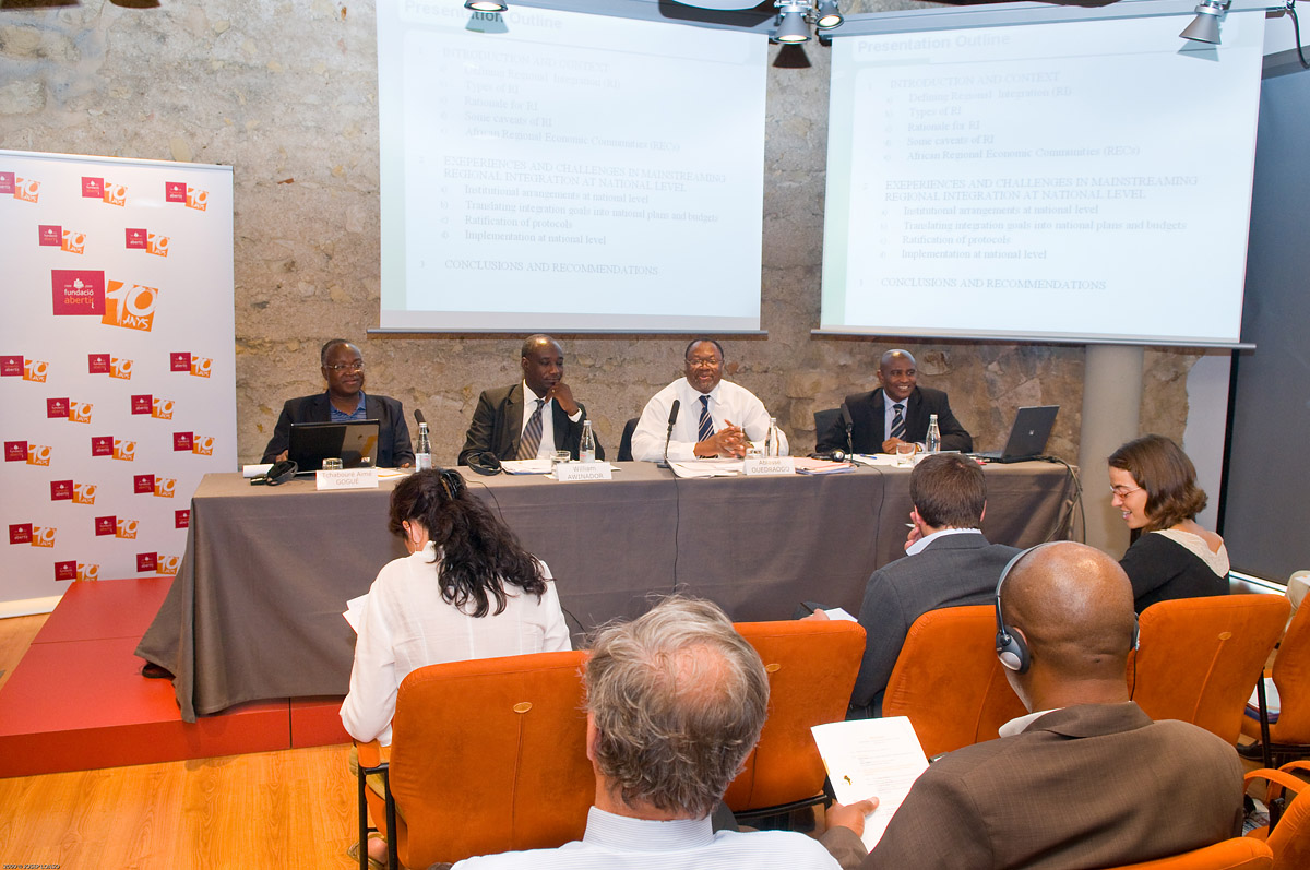 29. Tchabouré Aimé Gogué, William Awinador, Ablassé Ouedraogo y Daniel Tanoe, economista y miembro de UNECA