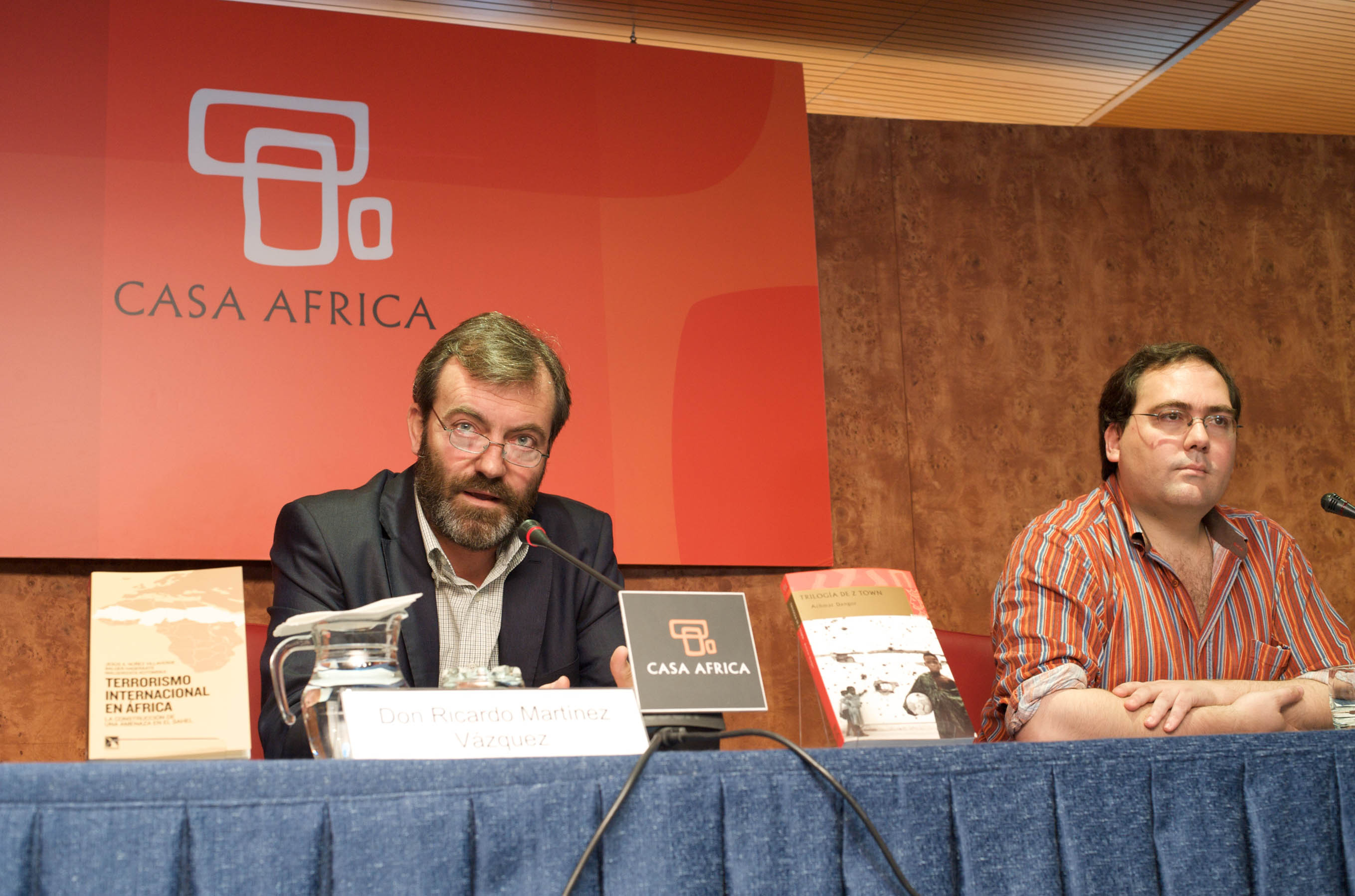 4. Ricardo Martínez Vázquez, Director General de Casa África  y Gustau Nerín, de Ediciones El Cobre y escritor