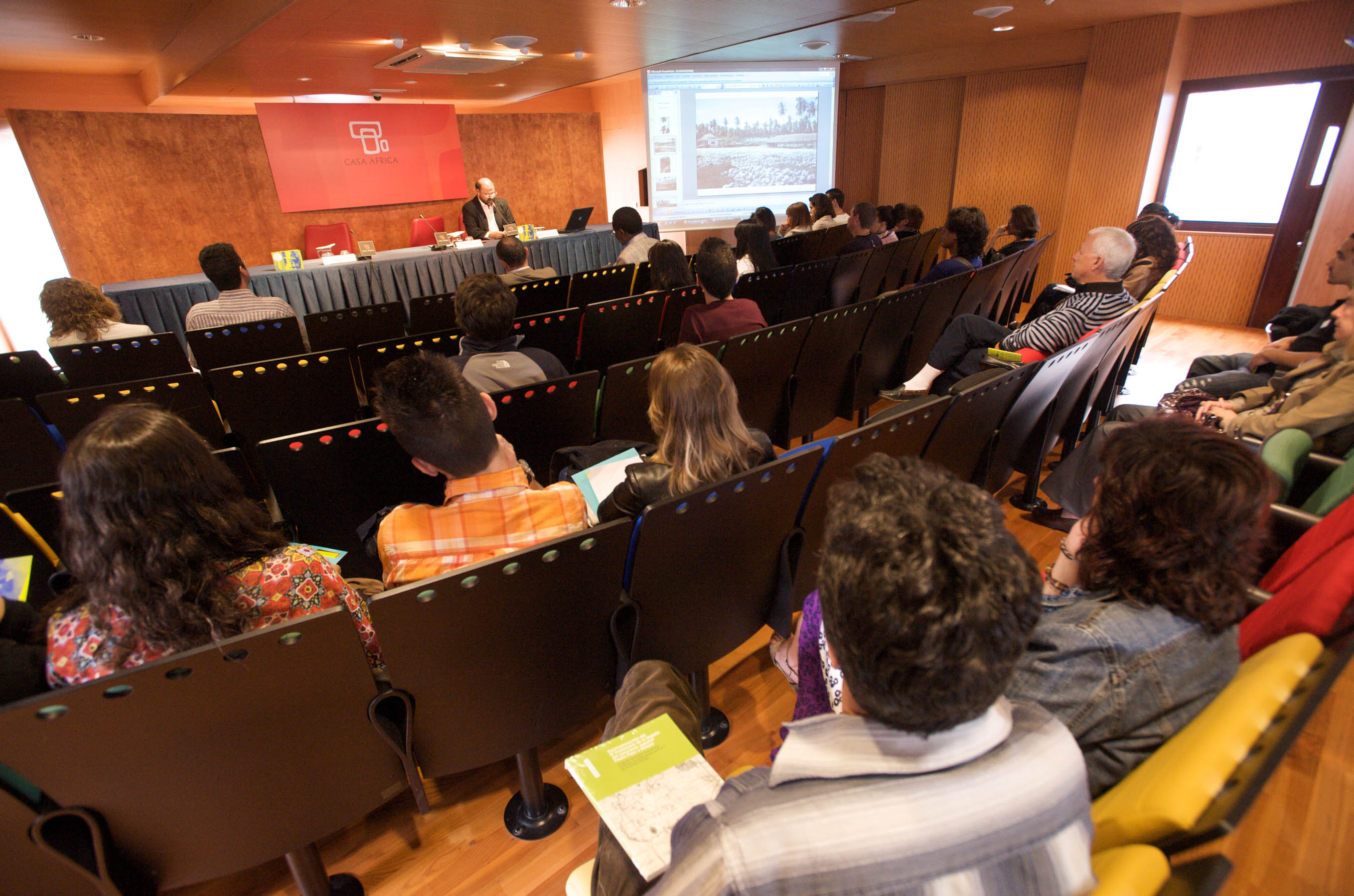 10. Antonio Santamaría, Presidente del Centre d'Estudis Africans