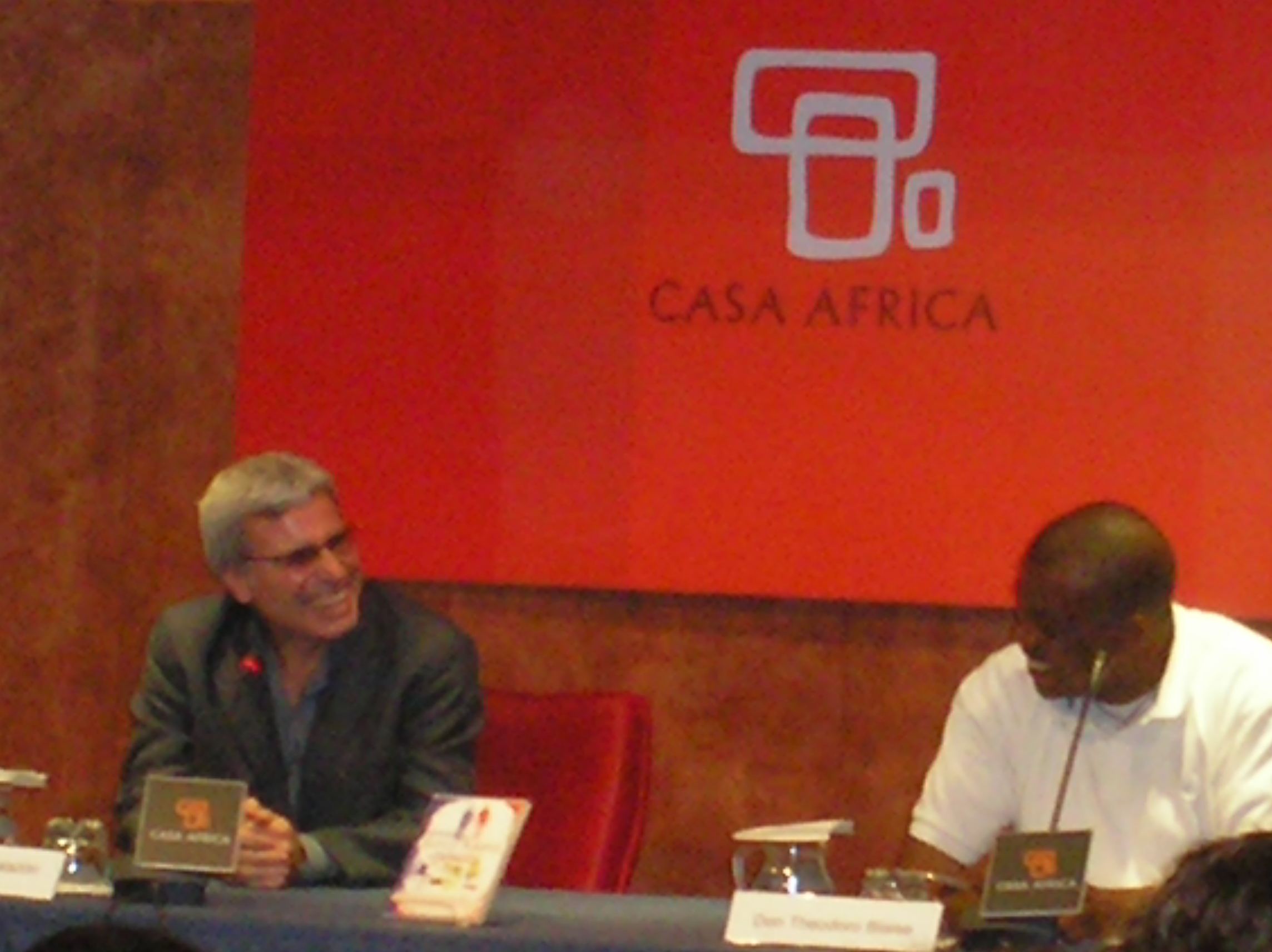 9. Alfonso Palazón, director del documental y Theodoro Blaisse, Presidente de la Federación de Asociaciones Africanas en Canarias