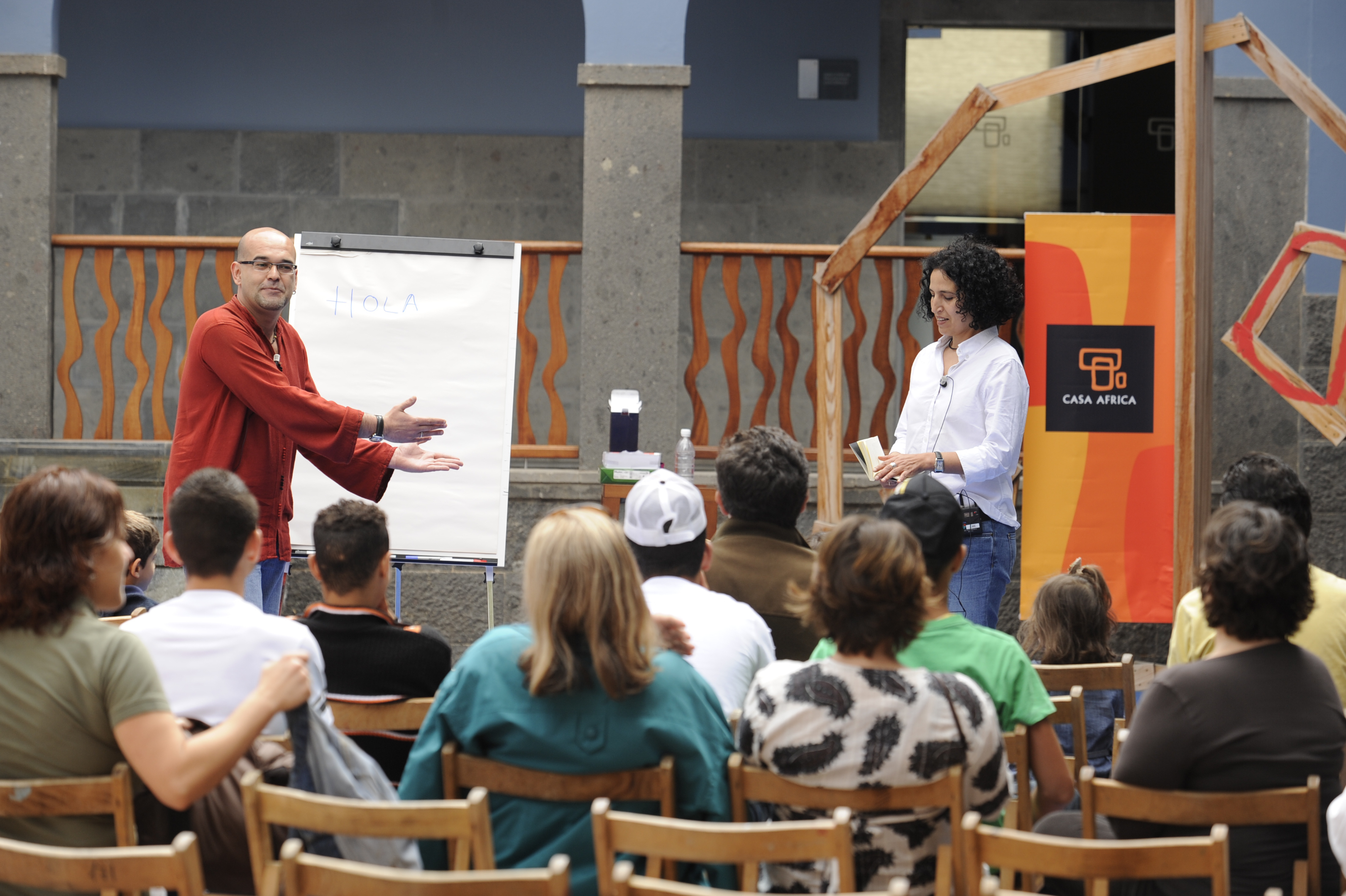 2. Taller de creación literaria con Zoubida Boughana Maalem y Alexis Ravelo