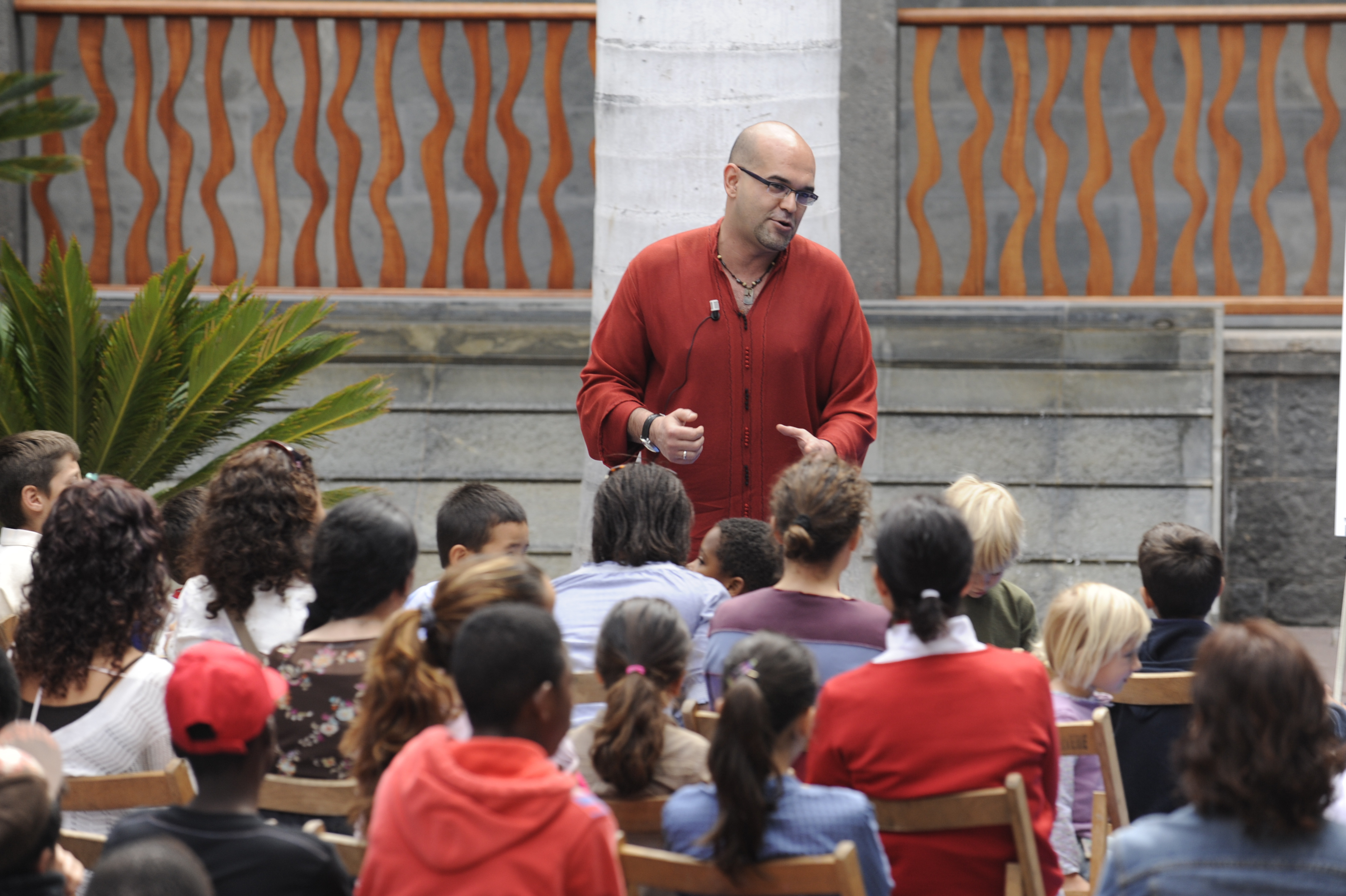 11. Taller de creación literaria con Zoubida Boughana Maalem y Alexis Ravelo