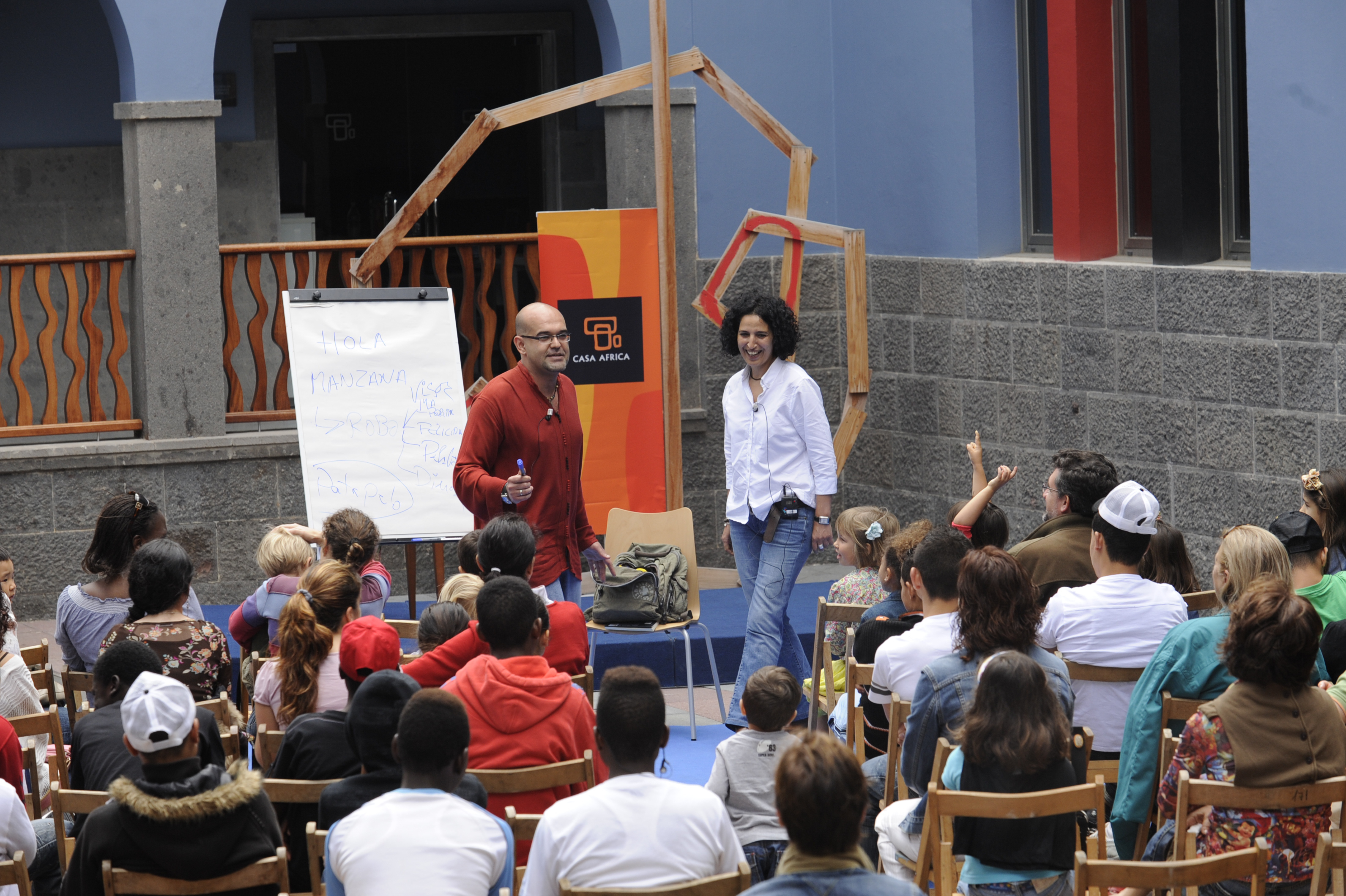 26. Taller de creación literaria con Zoubida Boughana Maalem y Alexis Ravelo
