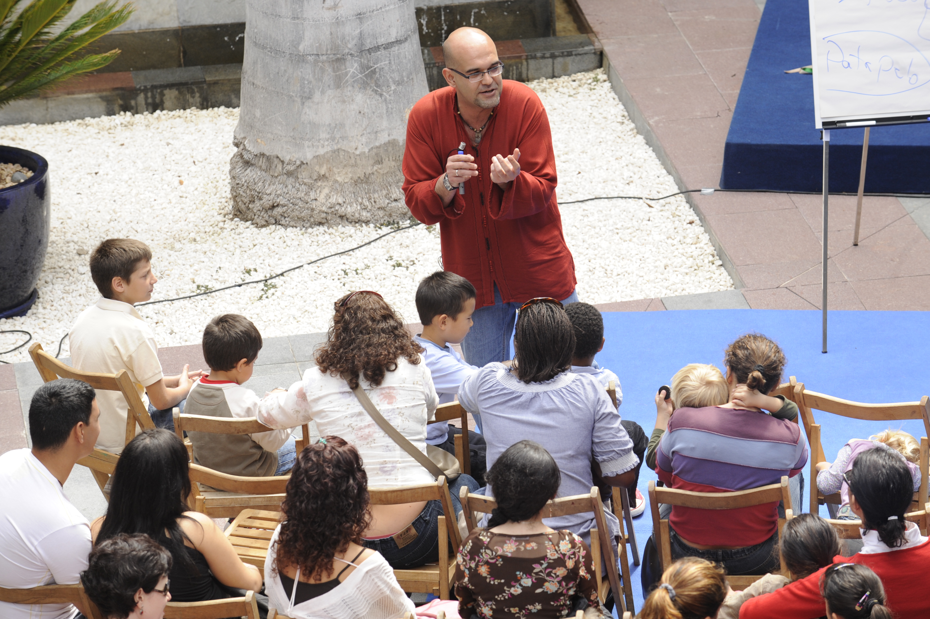 28. Taller de creación literaria con Zoubida Boughana Maalem y Alexis Ravelo
