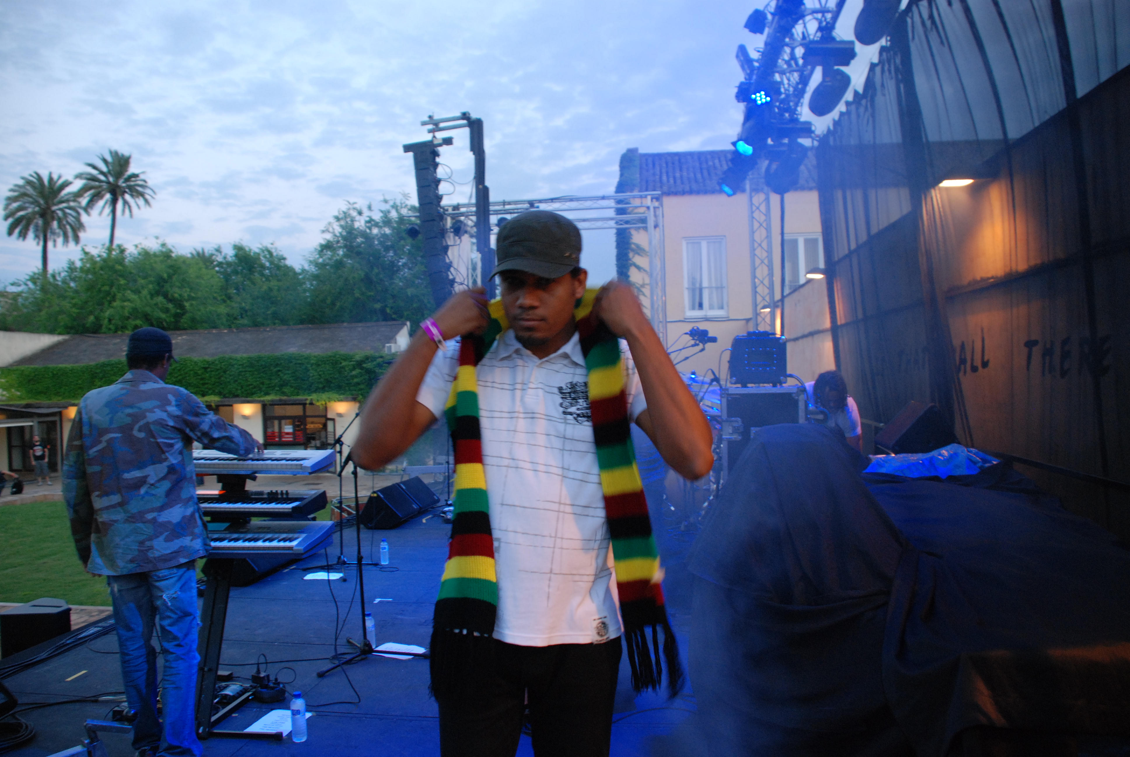 2. Imágenes de la actuación de Domu Afrika Dub Squad