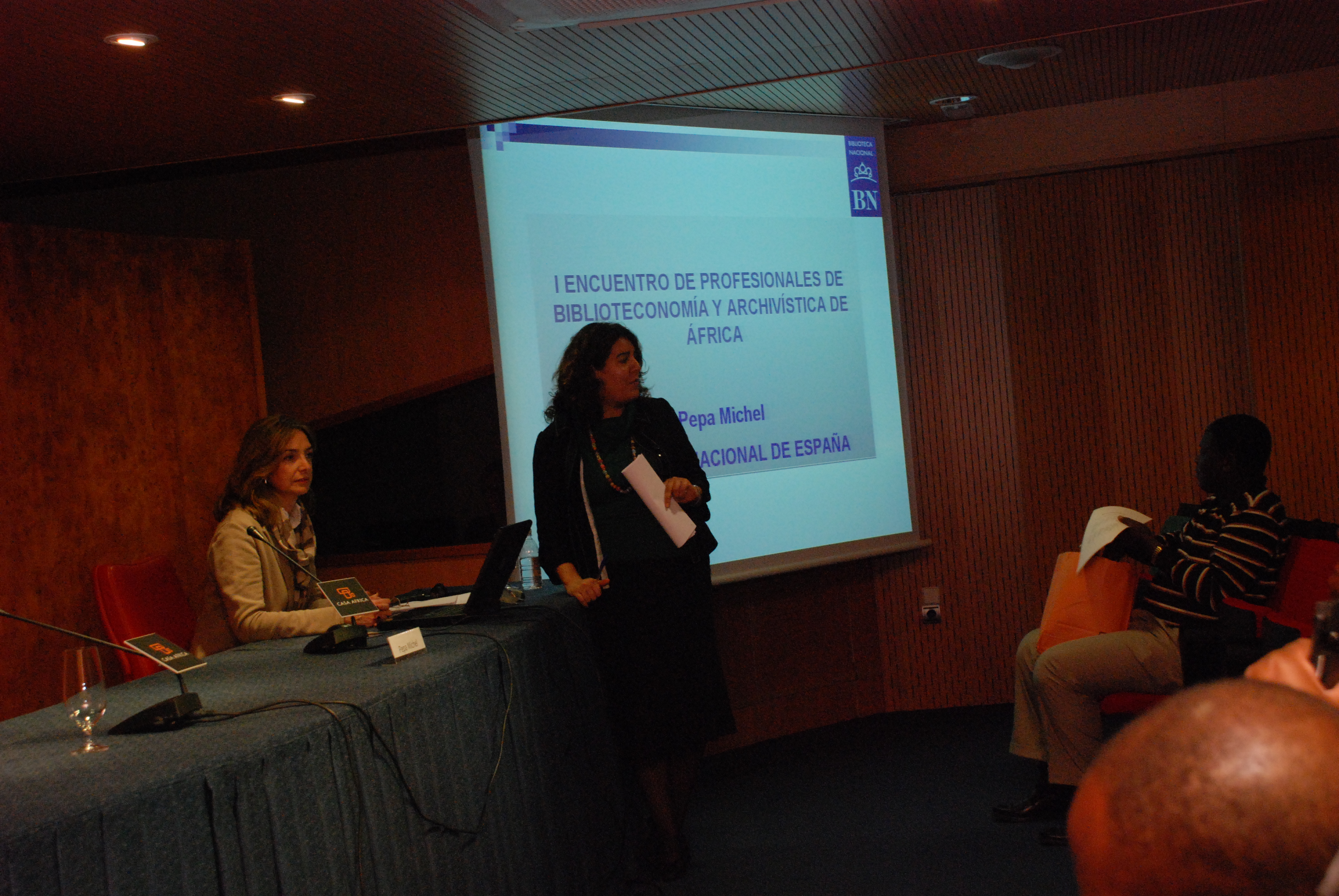 7. Pepa Michel Subdirectora General Adjunta de la Dirección Técnica. Biblioteca Nacional de España y Estefanía Calcines, Jefa del Área Web y Mediateca online de Casa África