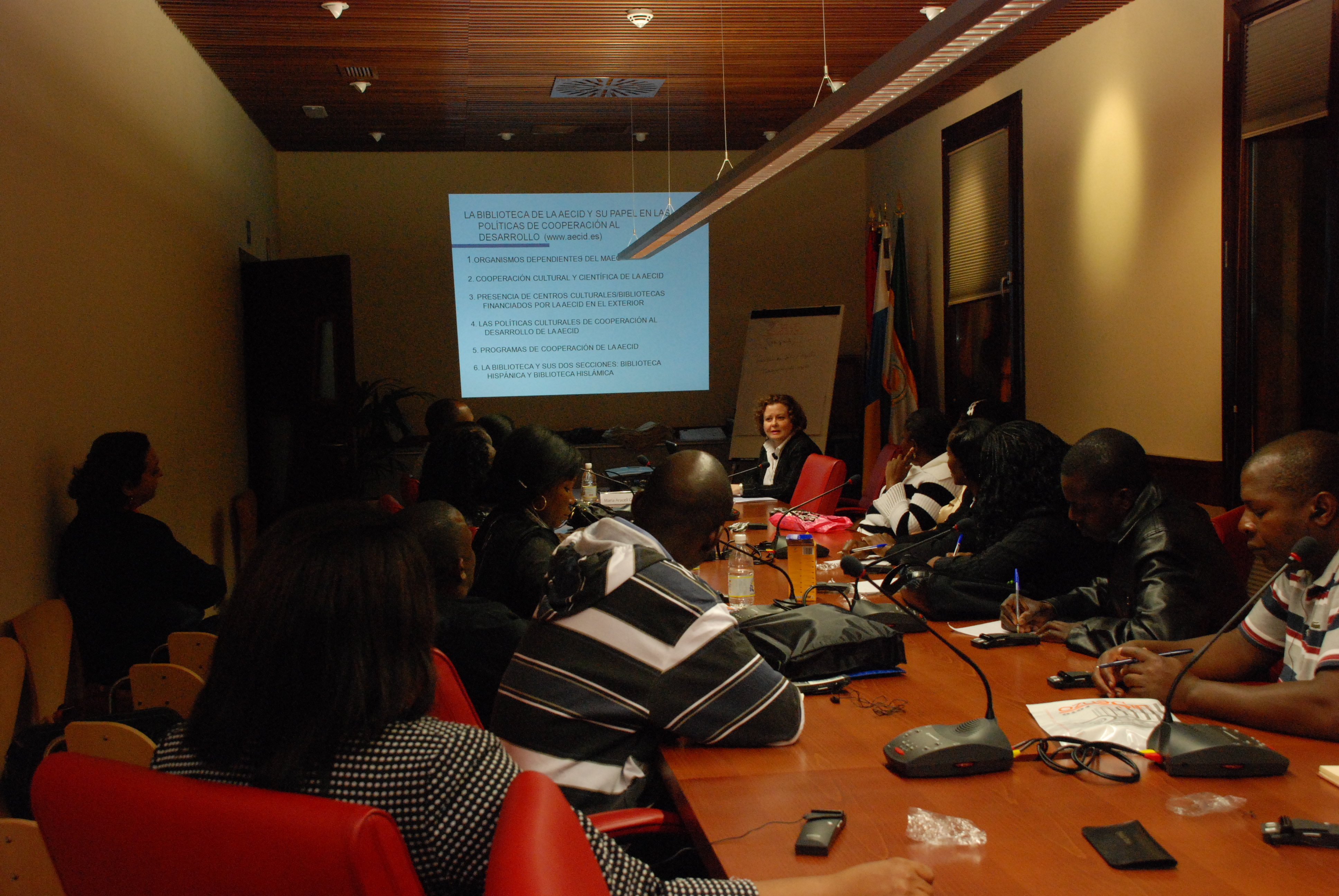 20. Mª Araceli García Martín,  Facultativo de Bibliotecas  AECID -Biblioteca Hispánica, Madrid, España