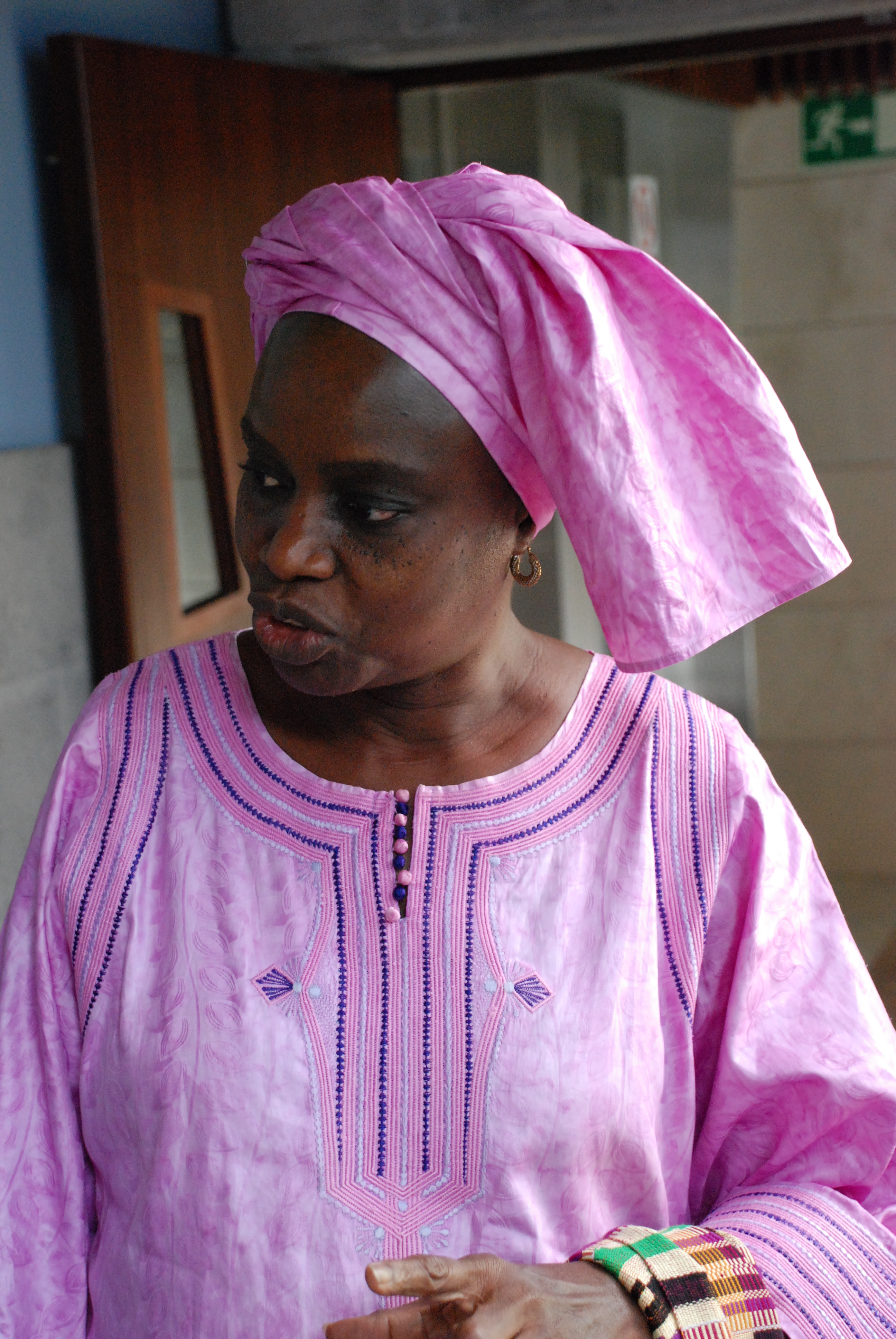 1. Marietou Diongue Diop, Directora de la Biblioteca Central de la Universidad Cheikh Anta Diop de Dakar