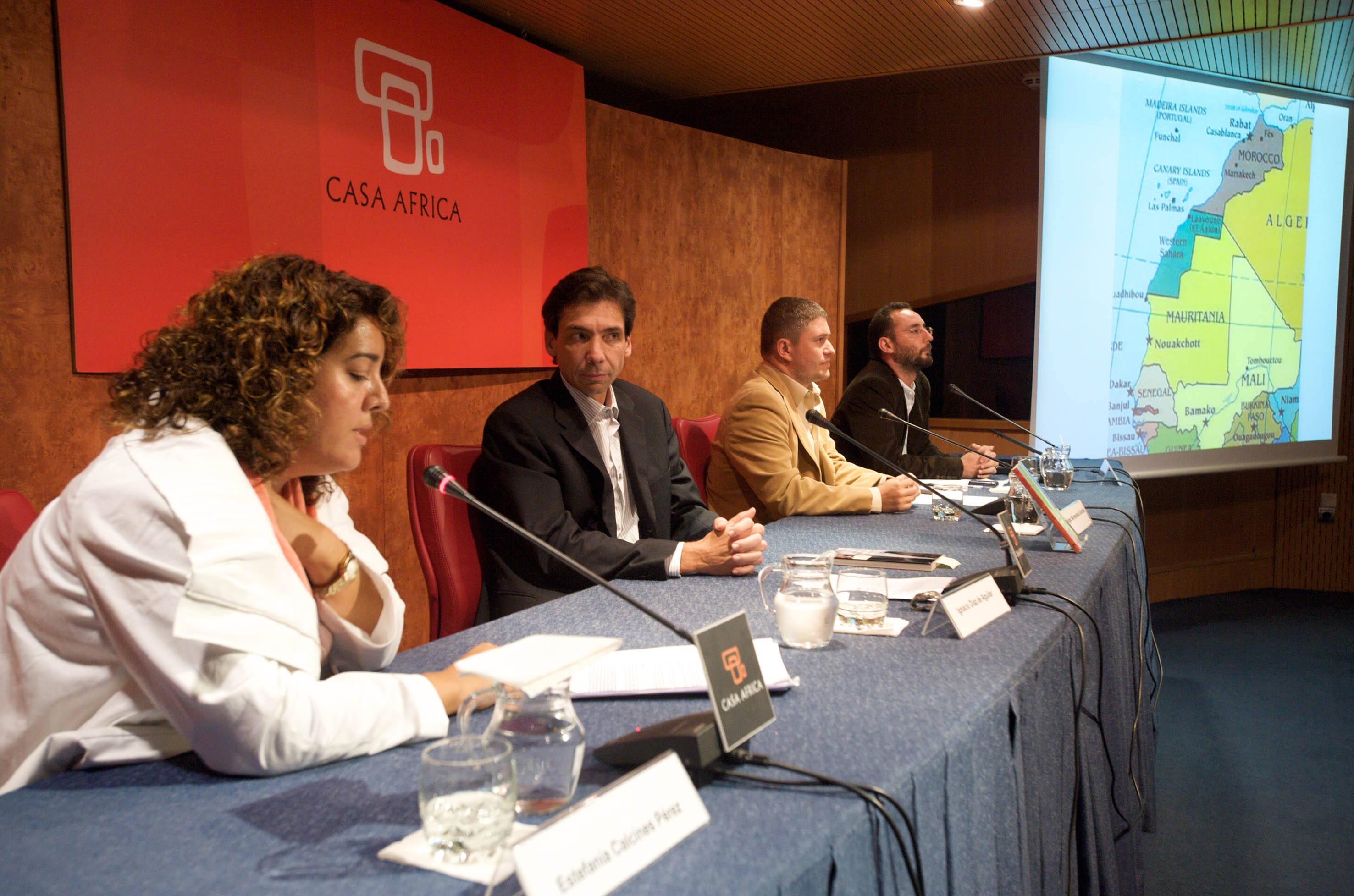 1. Estefanía Calcines, Jefa del Área  Web y Mediateca on-line de Casa África, Ignacio Díaz de Aguilar, abogado, Magec Montesdeoca, escritor y José Naranjo, escritor y periodista