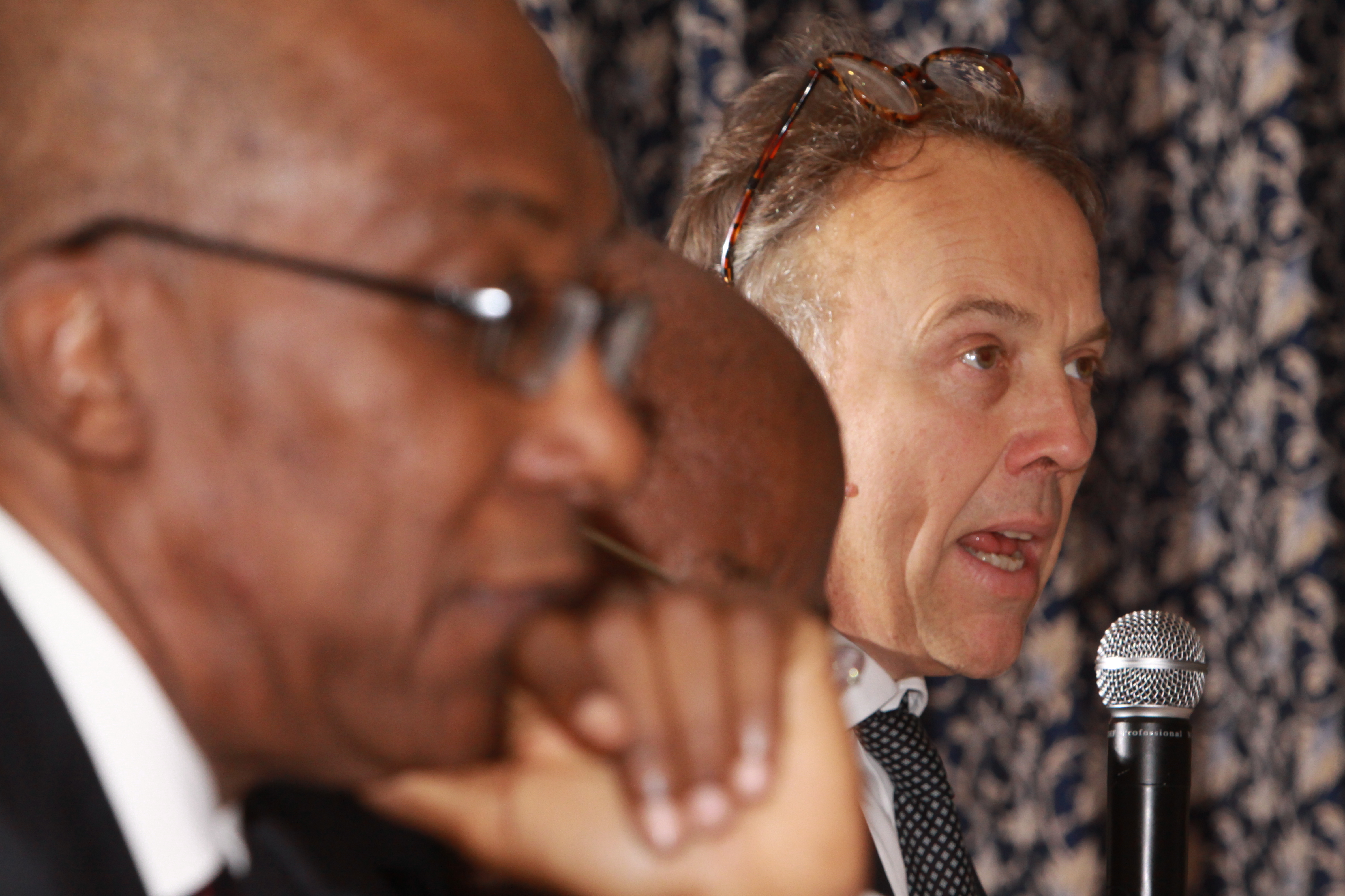5. Mesa redonda en Ghana