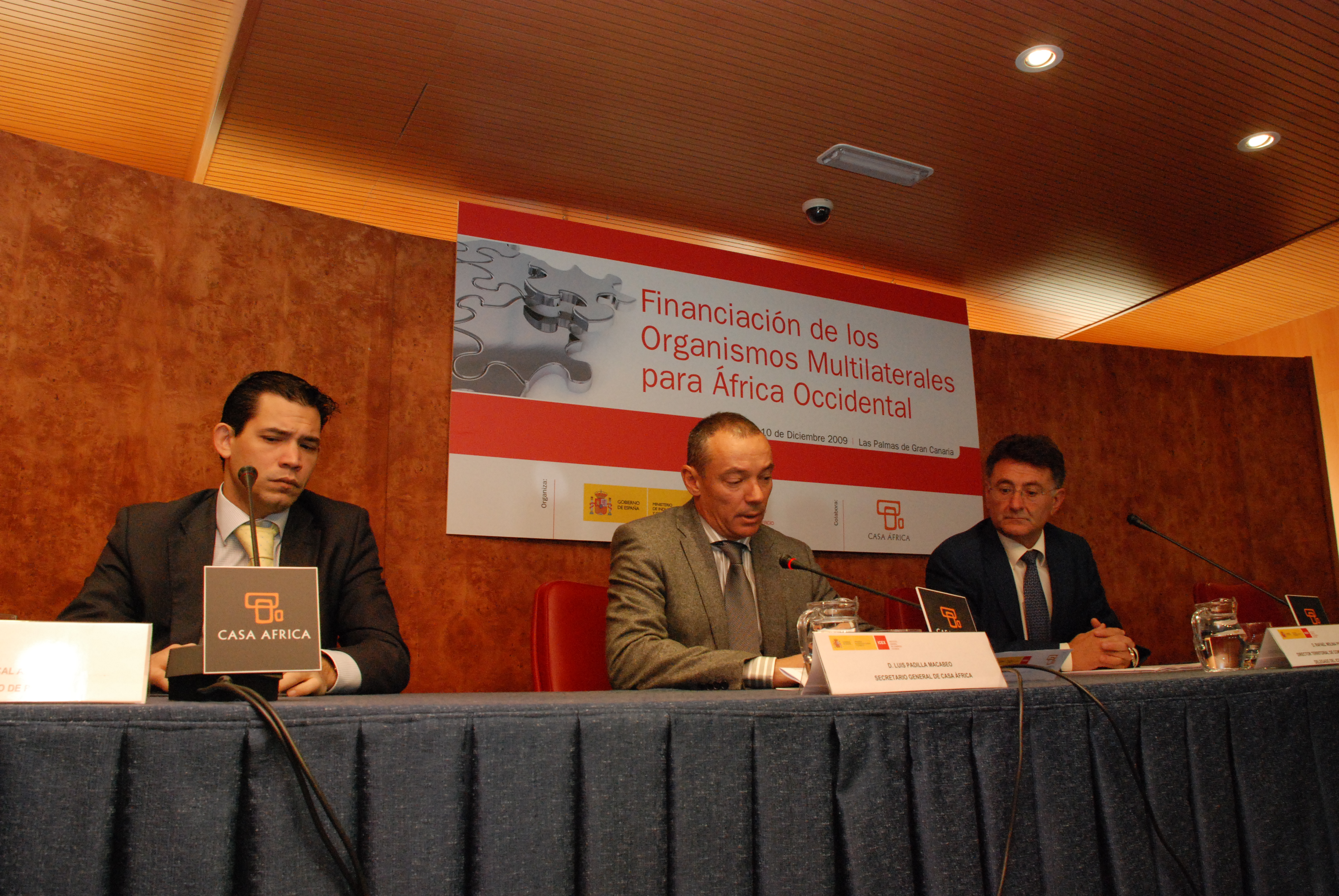 2. Javier Mariscal Anaya, Consejero Delegado de Proexca, Luis Padilla, Secretario General de Casa África y Rafael Molina Petit, Director Territorial de Comercio de Las Palmas