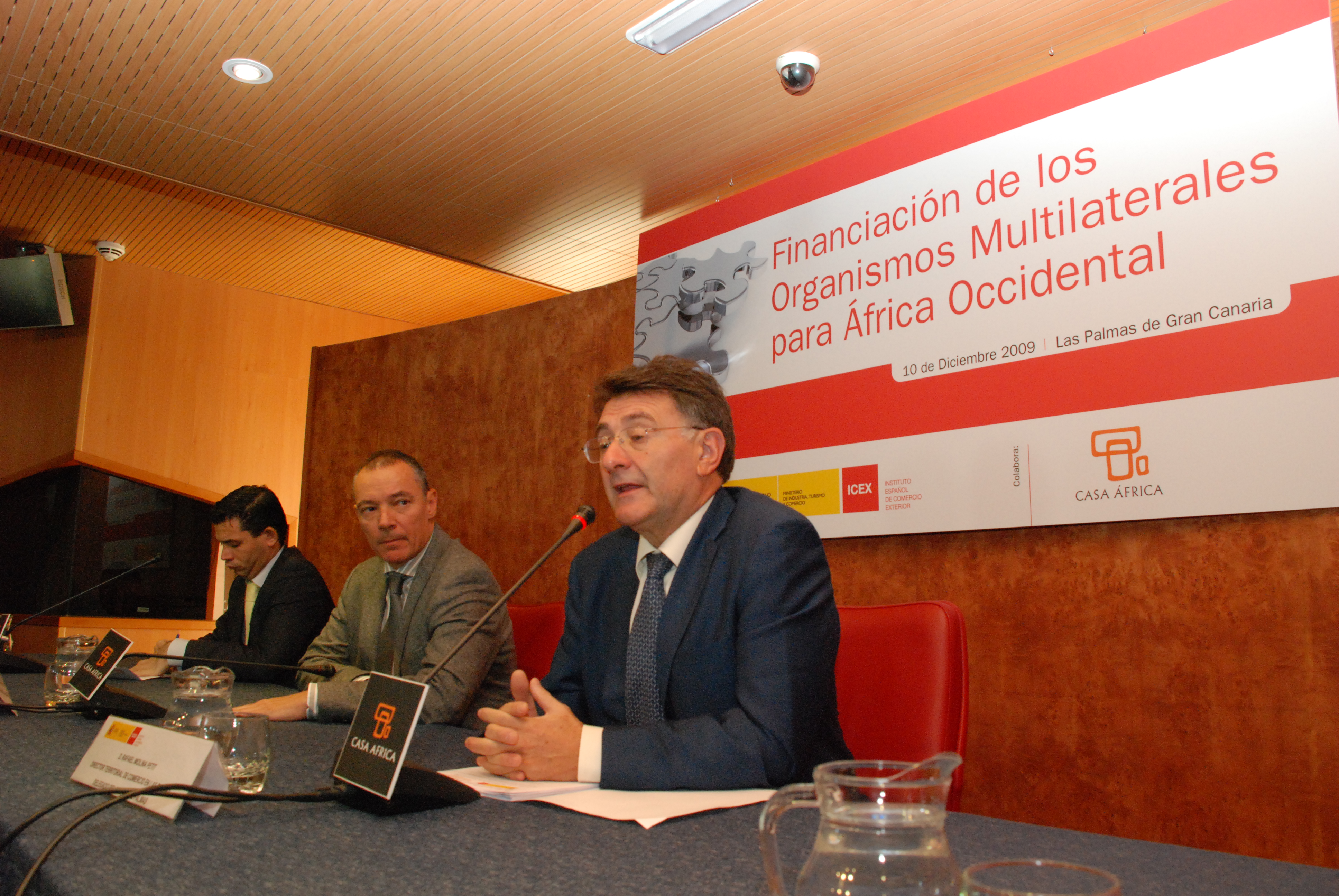 5. Javier Mariscal Anaya, Consejero Delegado de Proexca, Luis Padilla, Secretario General de Casa África y Rafael Molina Petit, Director Territorial de Comercio de Las Palmas