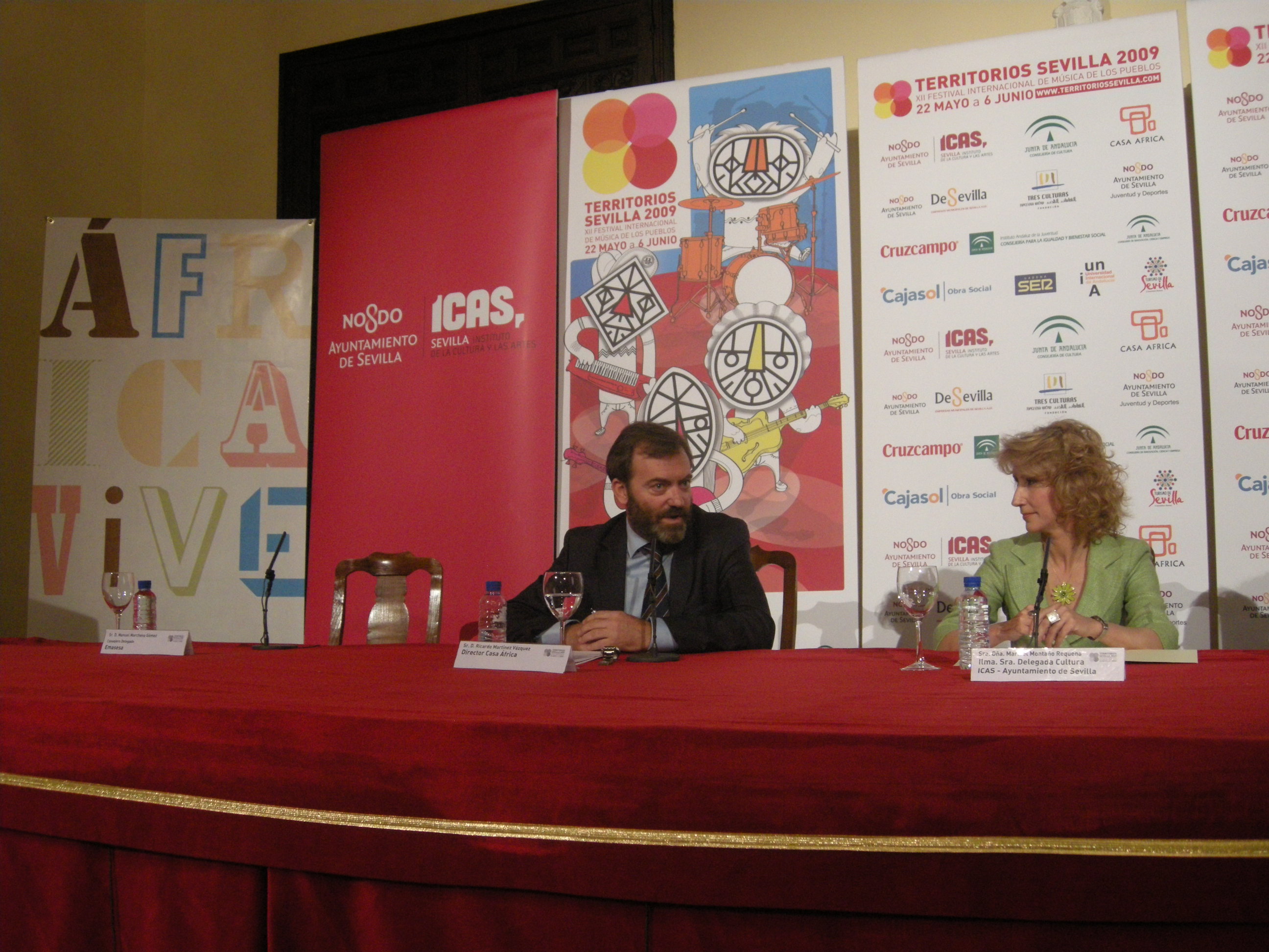 14. Ricardo Martínez Vázquez, Director General de Casa África y Maribel Montaño Requena, Delegada de Cultura del Ayuntamiento de Sevilla