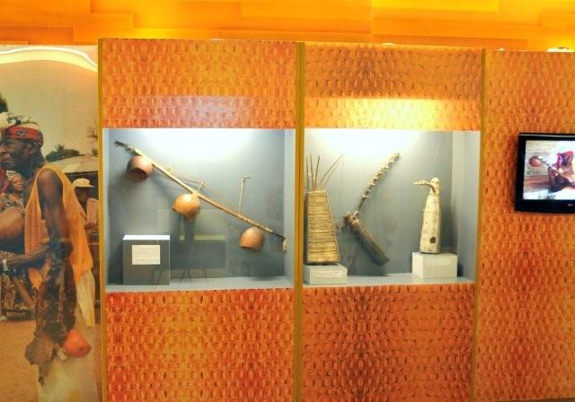 10. Exposición Instrumentos Musicales y Danzas de Guinea Ecuatorial