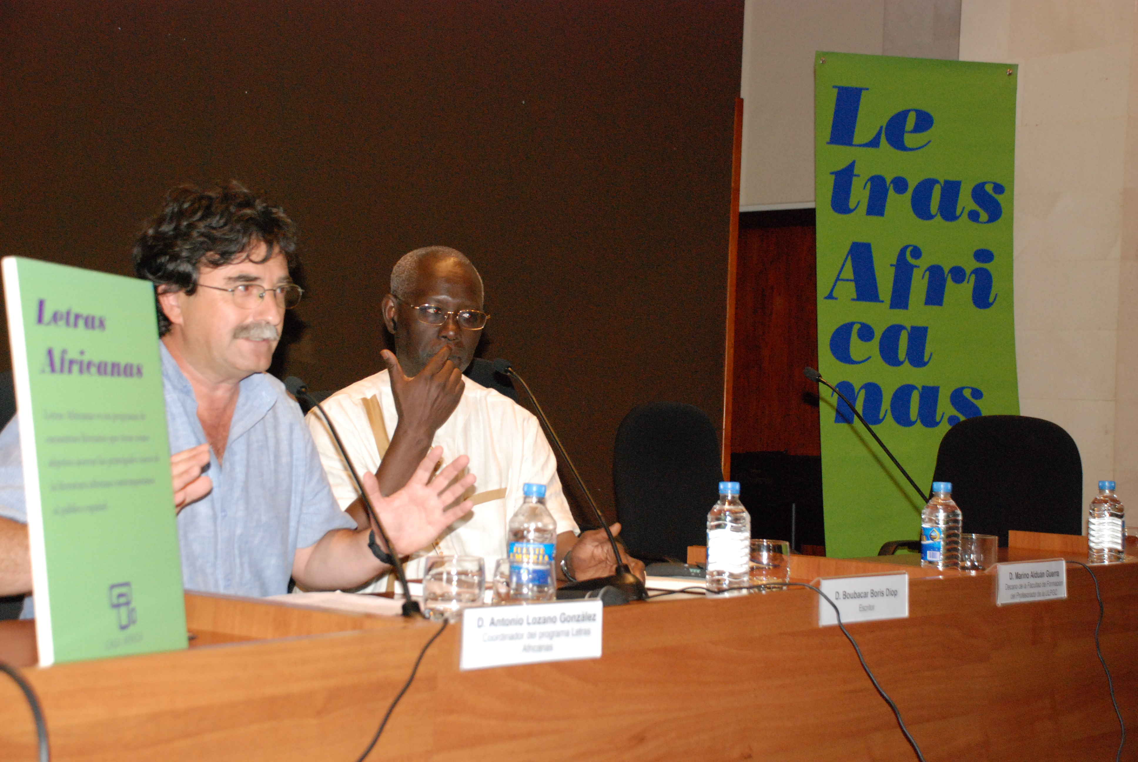 3. Presentación de Boubacar Boris Diop por Antonio Lozano -Coordinador del programa Letras Africanas en la Universidad de Cádiz