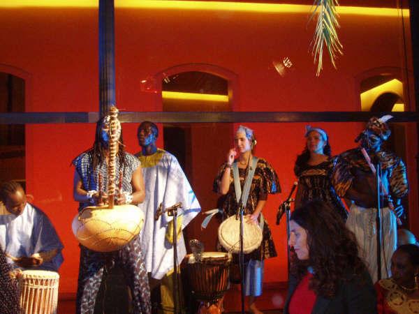 2. Taller de danza y percusión africanas dirigido por los hermanos Thioune