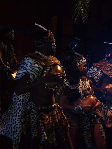 4. Taller de danza y percusión africanas dirigido por los hermanos Thioune