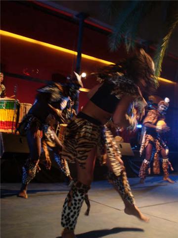 5. Taller de danza y percusión africanas dirigido por los hermanos Thioune