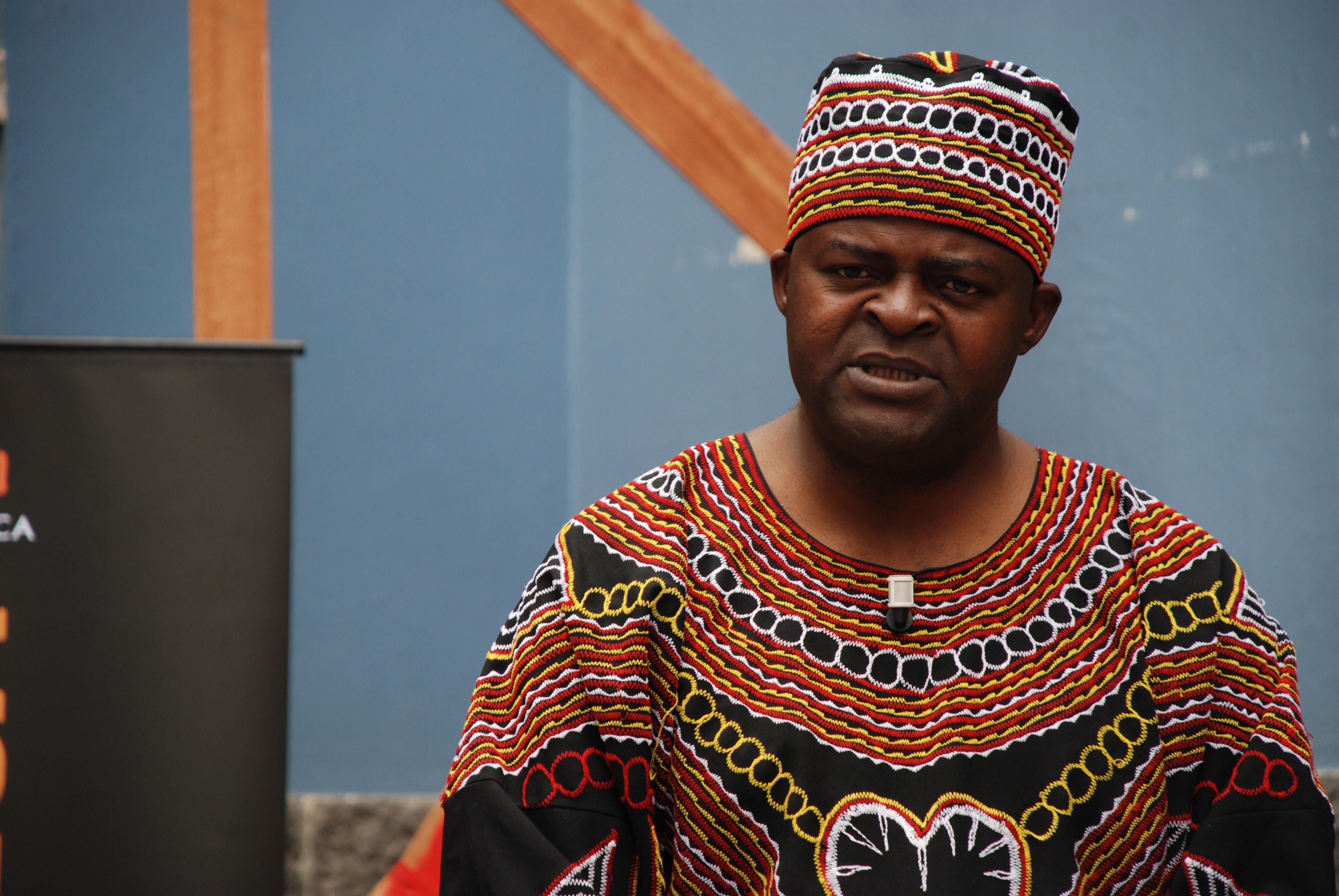 20. Actuación de Boniface Ofogo en Cuentos y leyendas de África -Camerún-