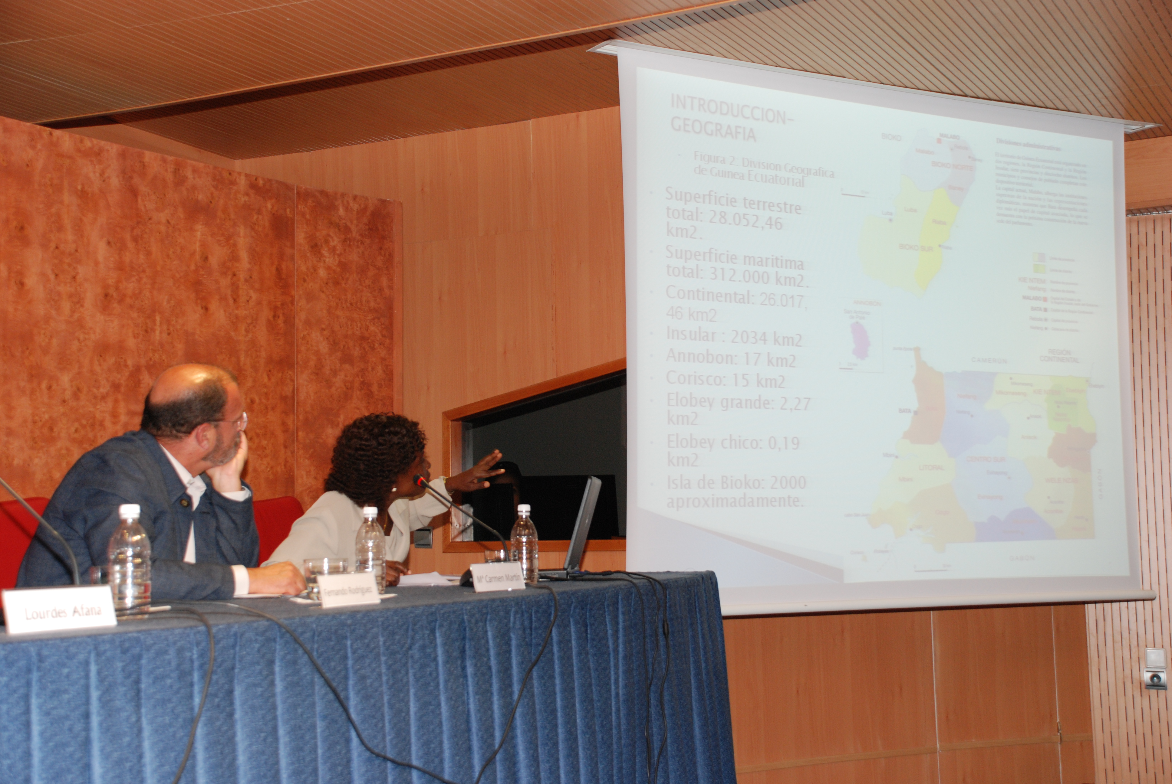 4. Intervención de Lourdes Afana, Directora de la Biblioteca de la Universidad de Malabo -Guinea Ecuatorial-