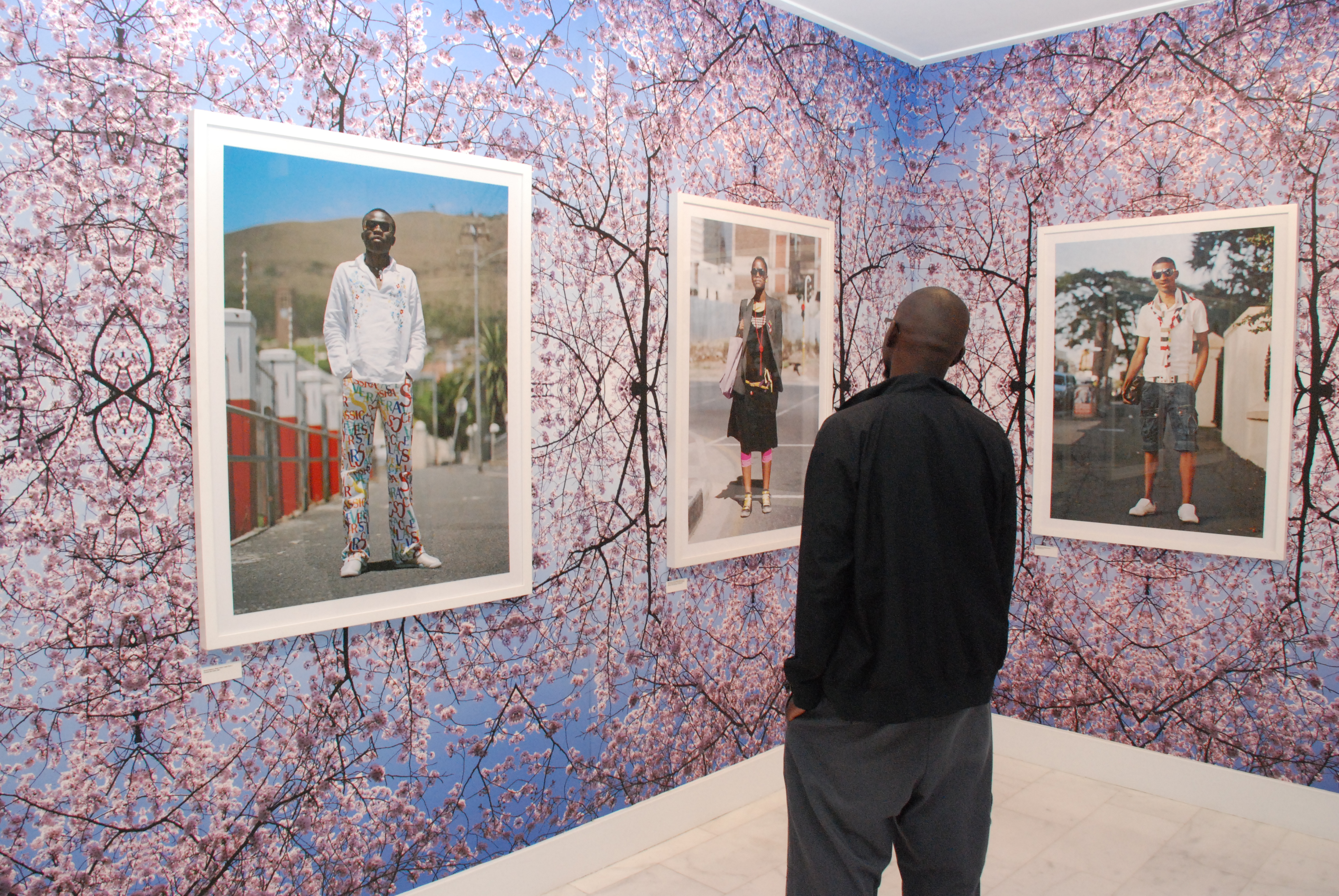 13.  Exposición Bienvenidos al paraíso  en las salas de exposición de Casa África